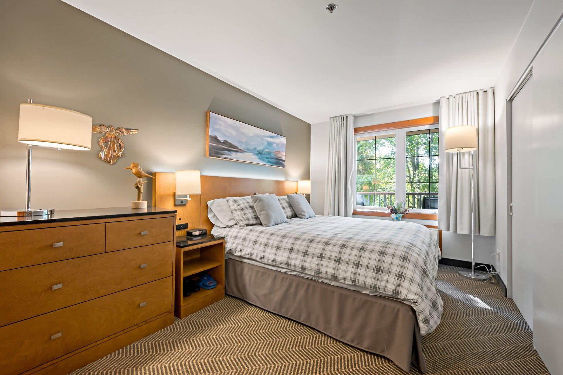 









140


Ch. au Pied-de-la-Montagne

, 313,
Mont-Tremblant,




QC
J8E3M2

