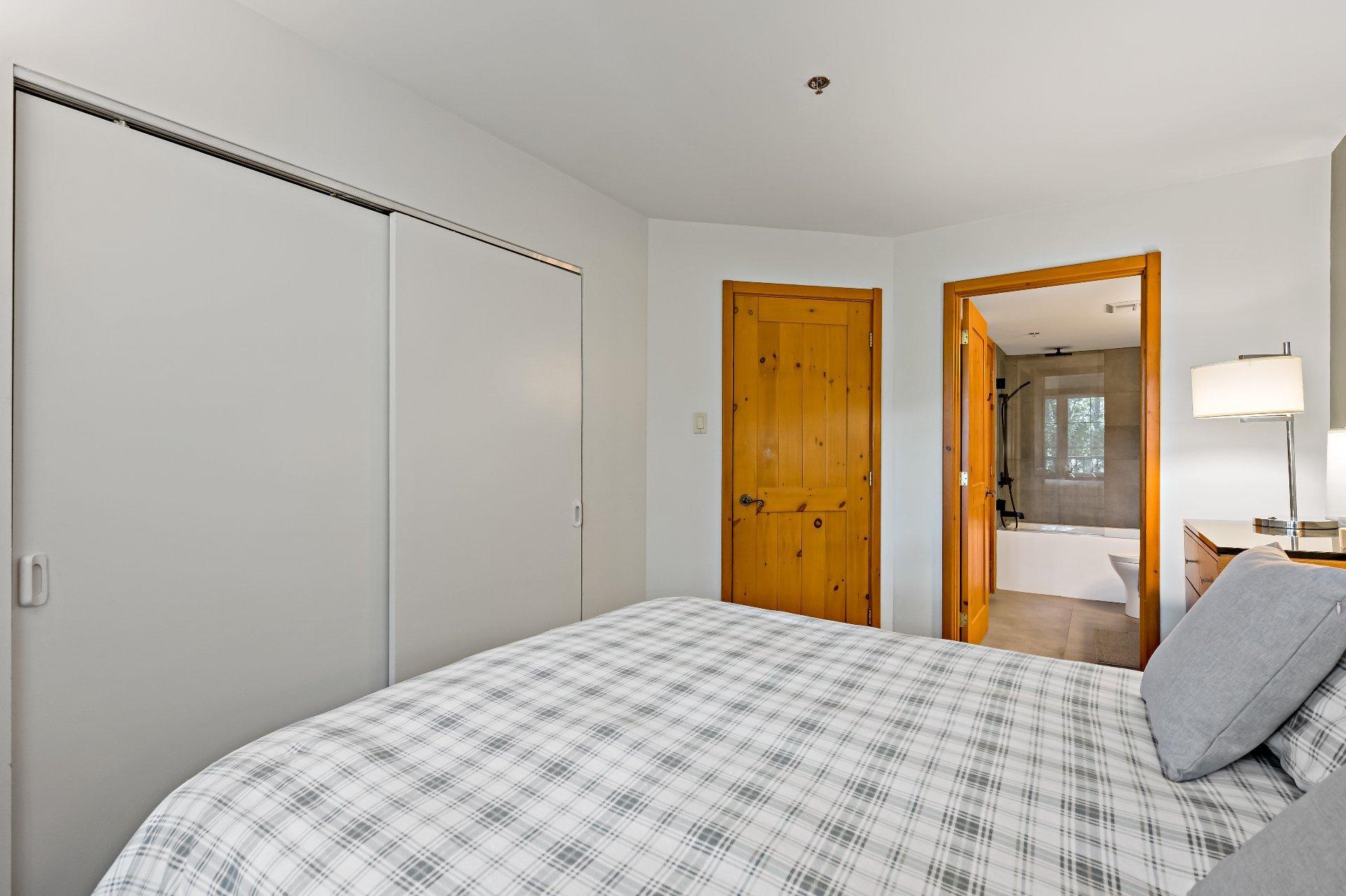 









140


Ch. au Pied-de-la-Montagne

, 313,
Mont-Tremblant,




QC
J8E3M2

