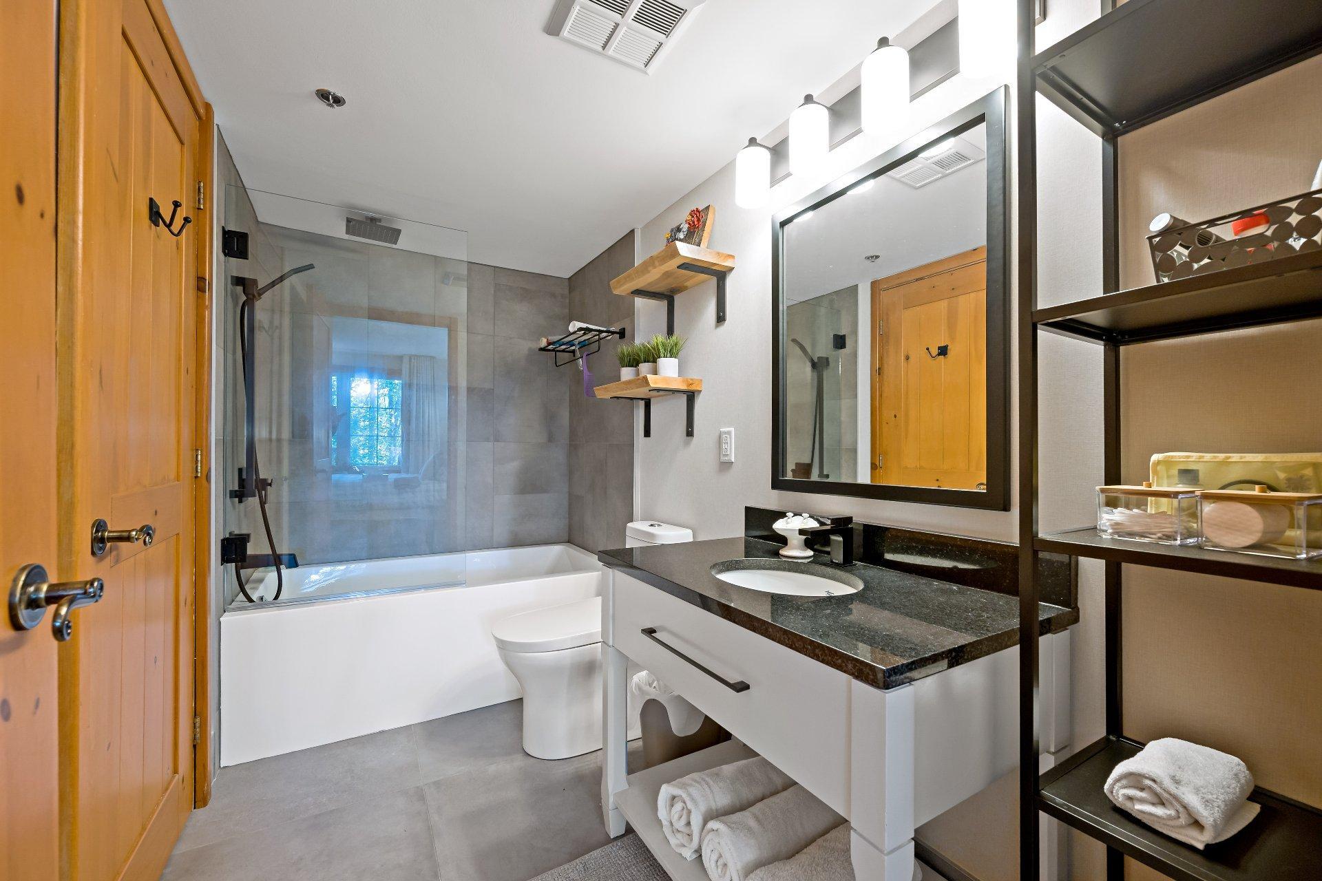 









140


Ch. au Pied-de-la-Montagne

, 313,
Mont-Tremblant,




QC
J8E3M2

