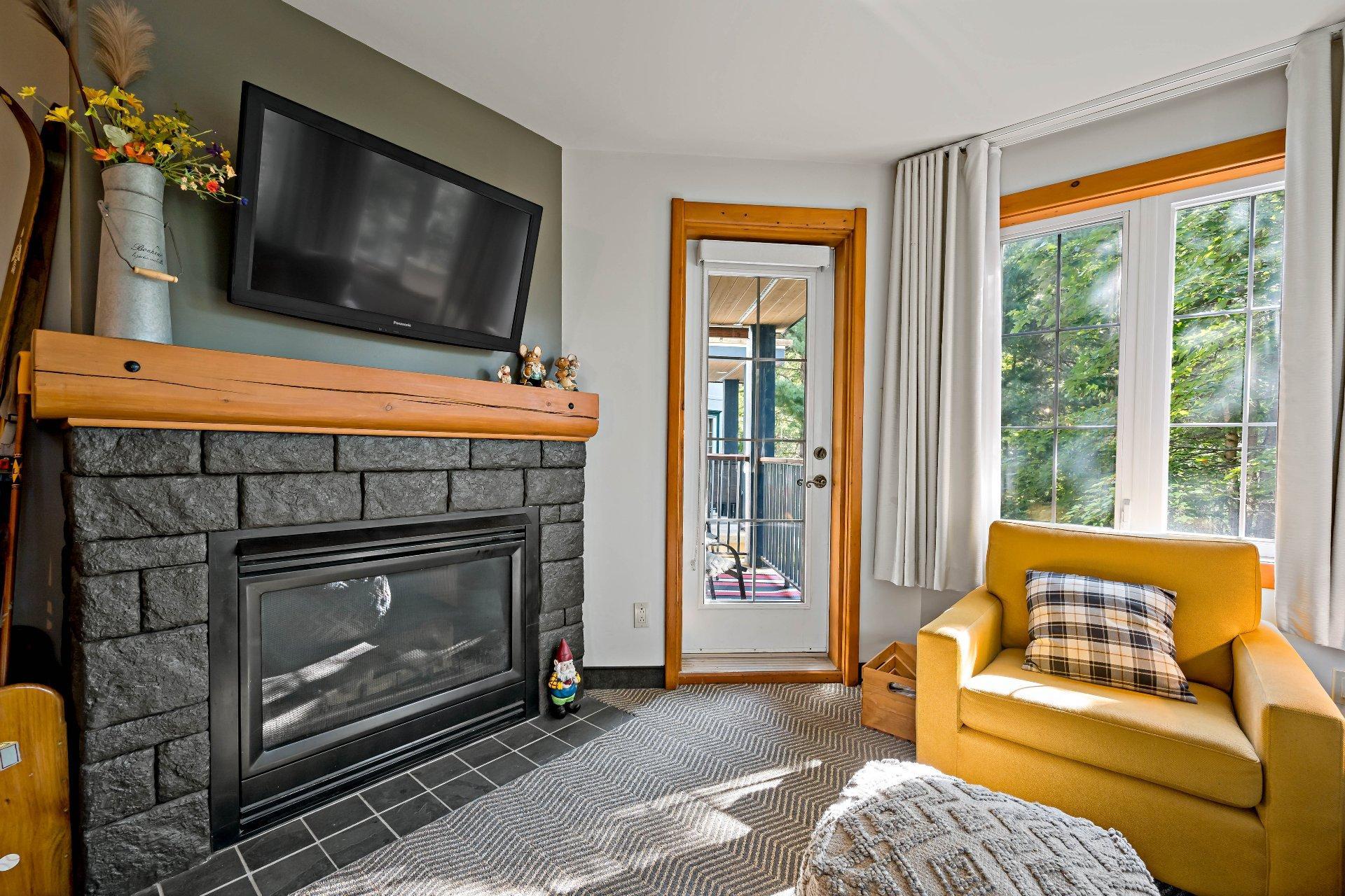 









140


Ch. au Pied-de-la-Montagne

, 313,
Mont-Tremblant,




QC
J8E3M2

