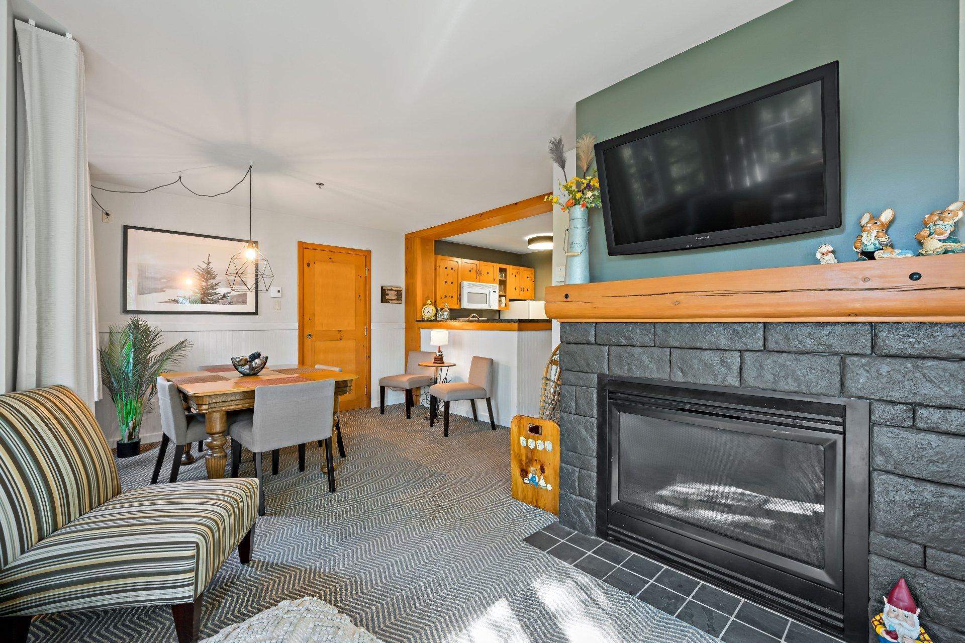 









140


Ch. au Pied-de-la-Montagne

, 313,
Mont-Tremblant,




QC
J8E3M2

