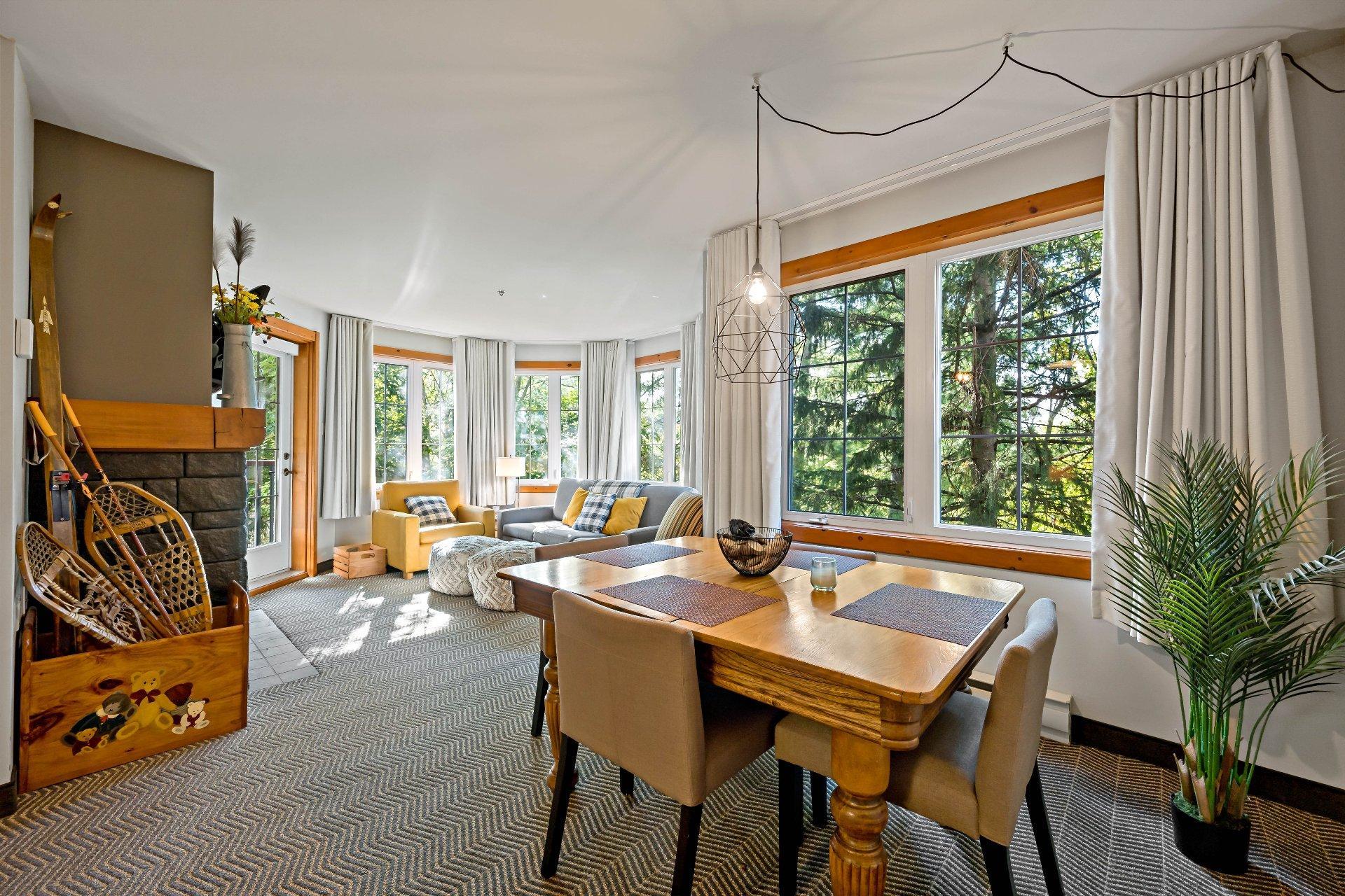 









140


Ch. au Pied-de-la-Montagne

, 313,
Mont-Tremblant,




QC
J8E3M2

