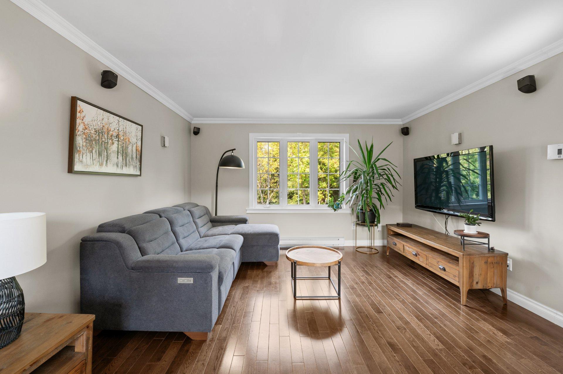 









739


Rue des Grands-Pins

,
Mont-Tremblant,




QC
J8E0B2

