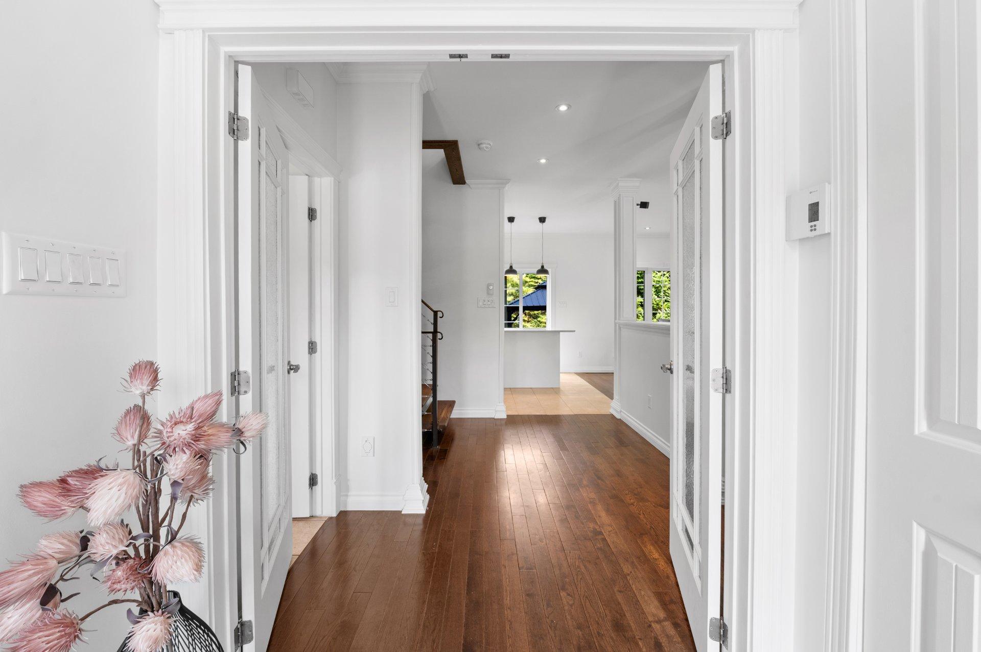 









739


Rue des Grands-Pins

,
Mont-Tremblant,




QC
J8E0B2

