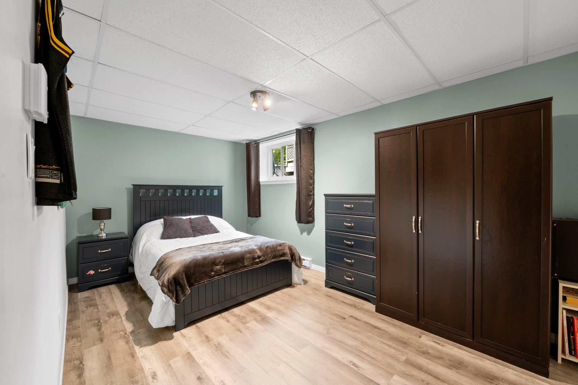 









739


Rue des Grands-Pins

,
Mont-Tremblant,




QC
J8E0B2

