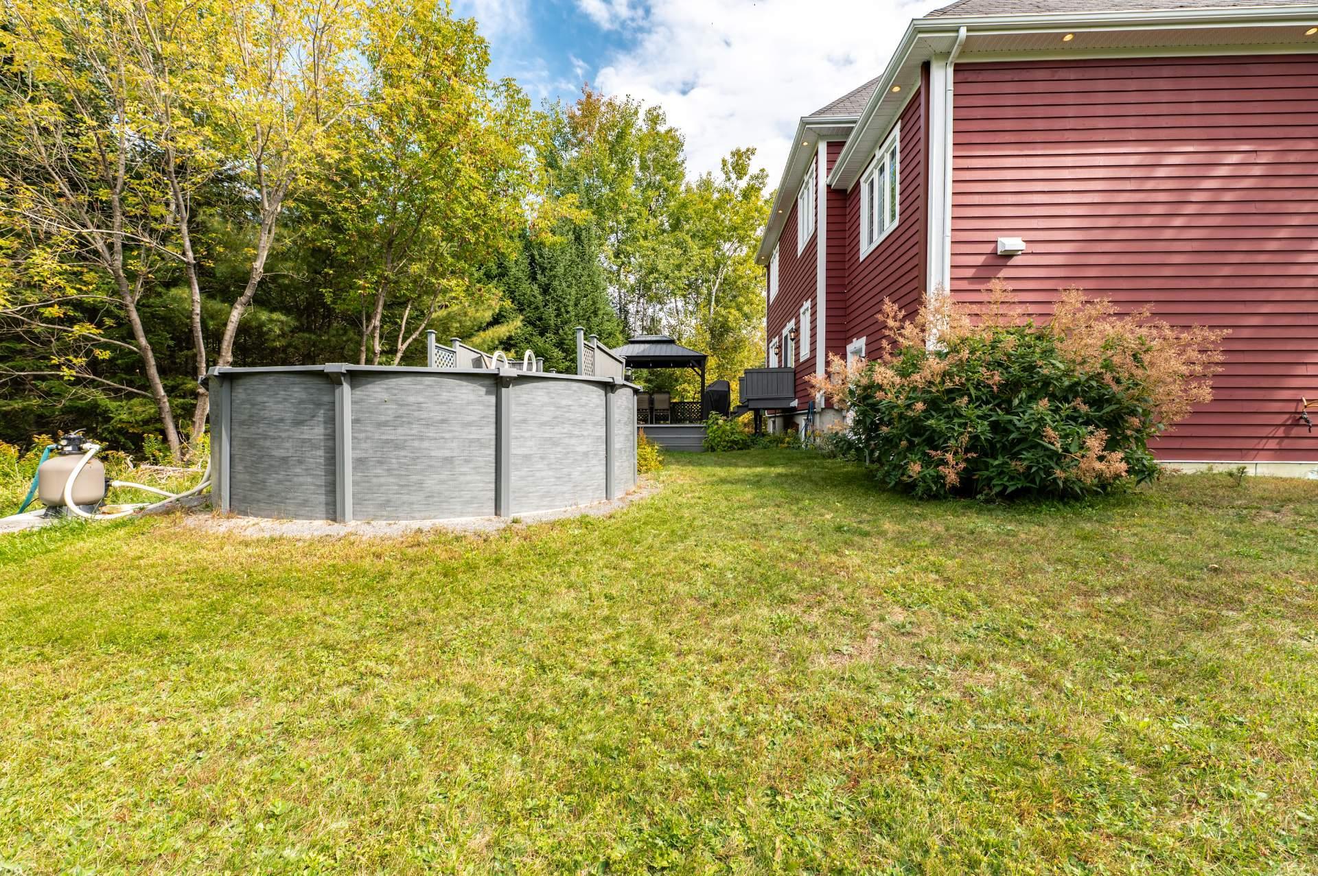 









739


Rue des Grands-Pins

,
Mont-Tremblant,




QC
J8E0B2

