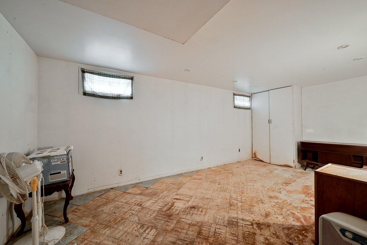 









545


Rue de Springfield

,
Longueuil (Greenfield Park),




QC
J4V1X9

