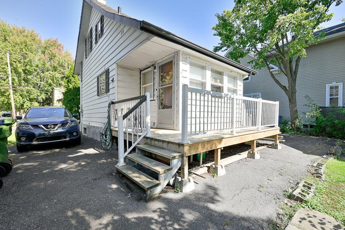 









545


Rue de Springfield

,
Longueuil (Greenfield Park),




QC
J4V1X9


