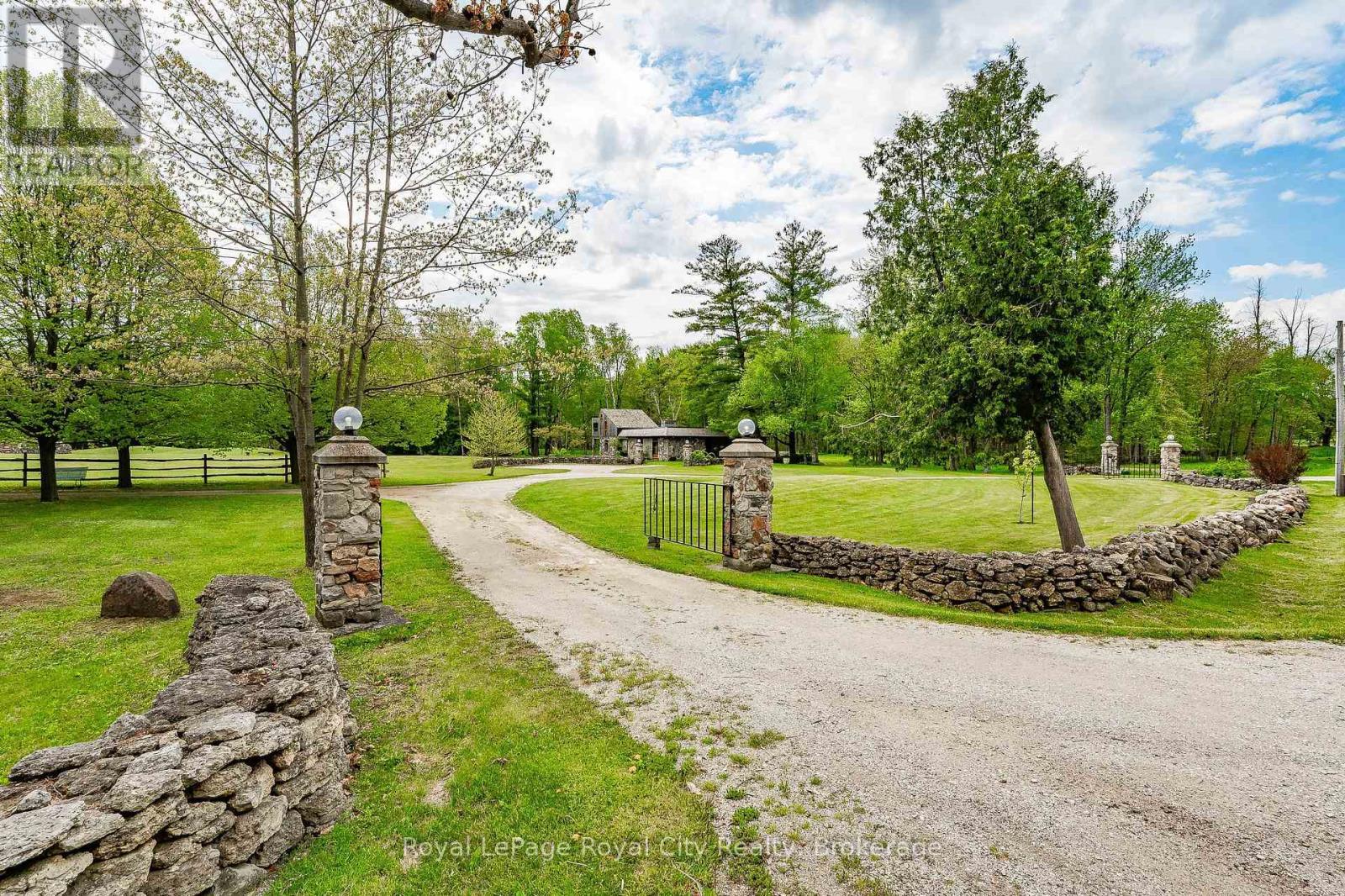 












1159 CAMPBELLVILLE ROAD

,
Milton,




Ontario
L0P1B0

