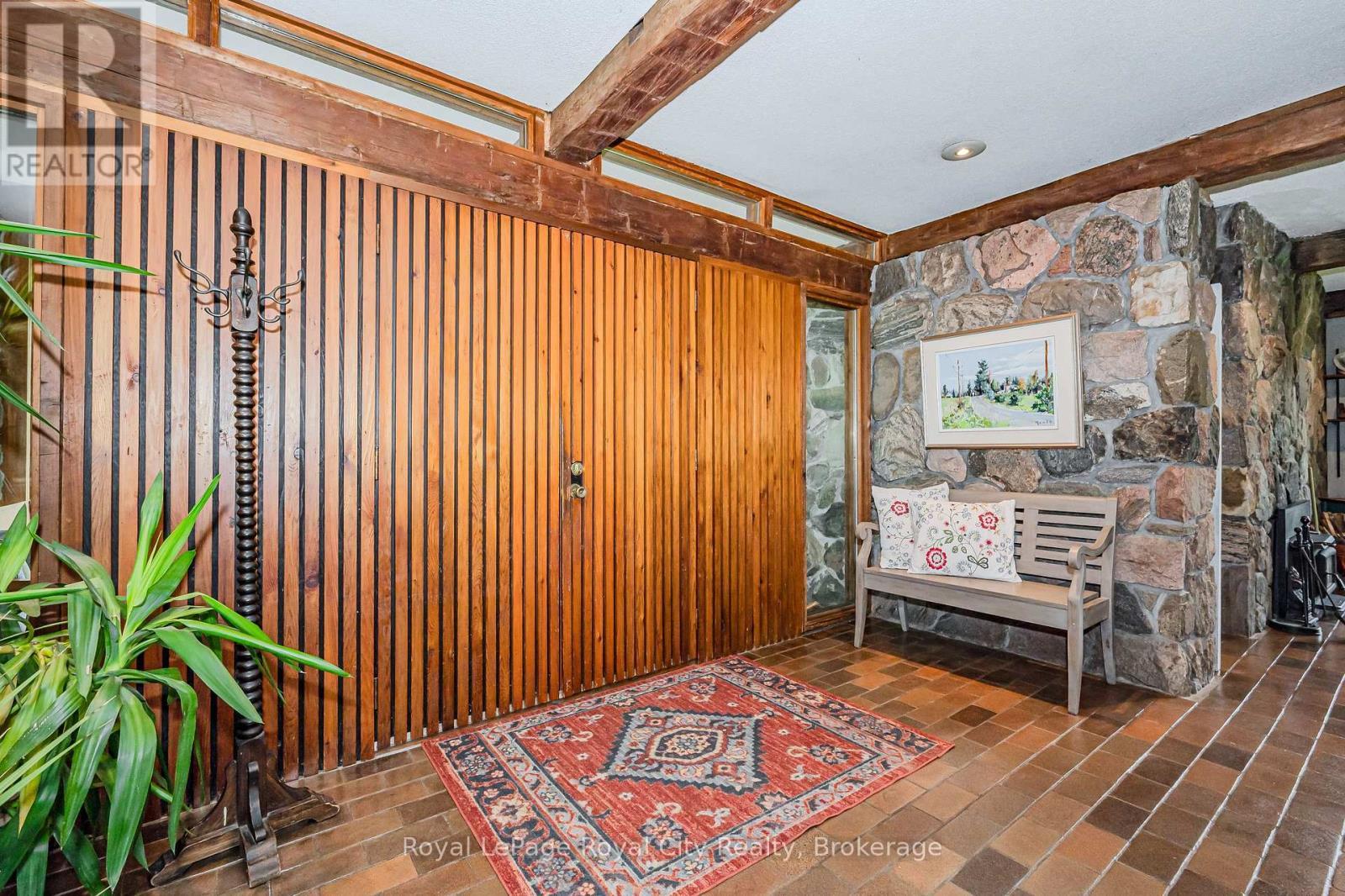 












1159 CAMPBELLVILLE ROAD

,
Milton,




Ontario
L0P1B0

