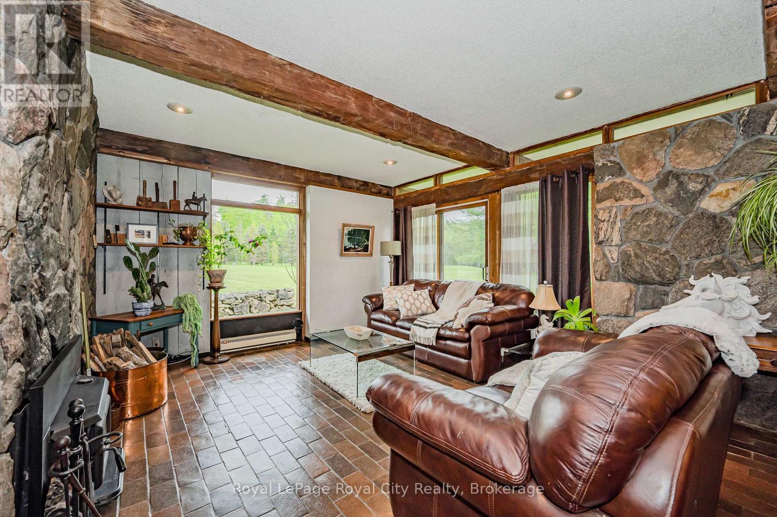 












1159 CAMPBELLVILLE ROAD

,
Milton,




Ontario
L0P1B0

