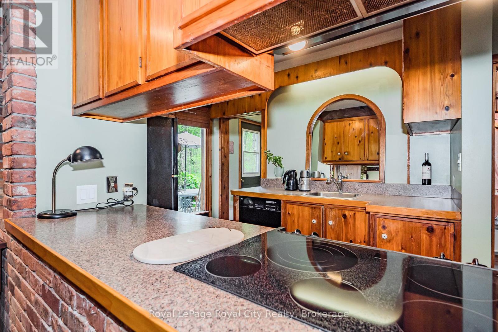 












1159 CAMPBELLVILLE ROAD

,
Milton,




Ontario
L0P1B0

