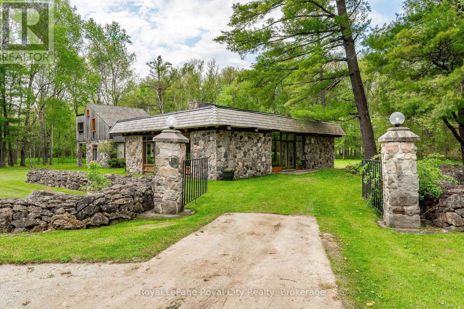 












1159 CAMPBELLVILLE ROAD

,
Milton,




Ontario
L0P1B0

