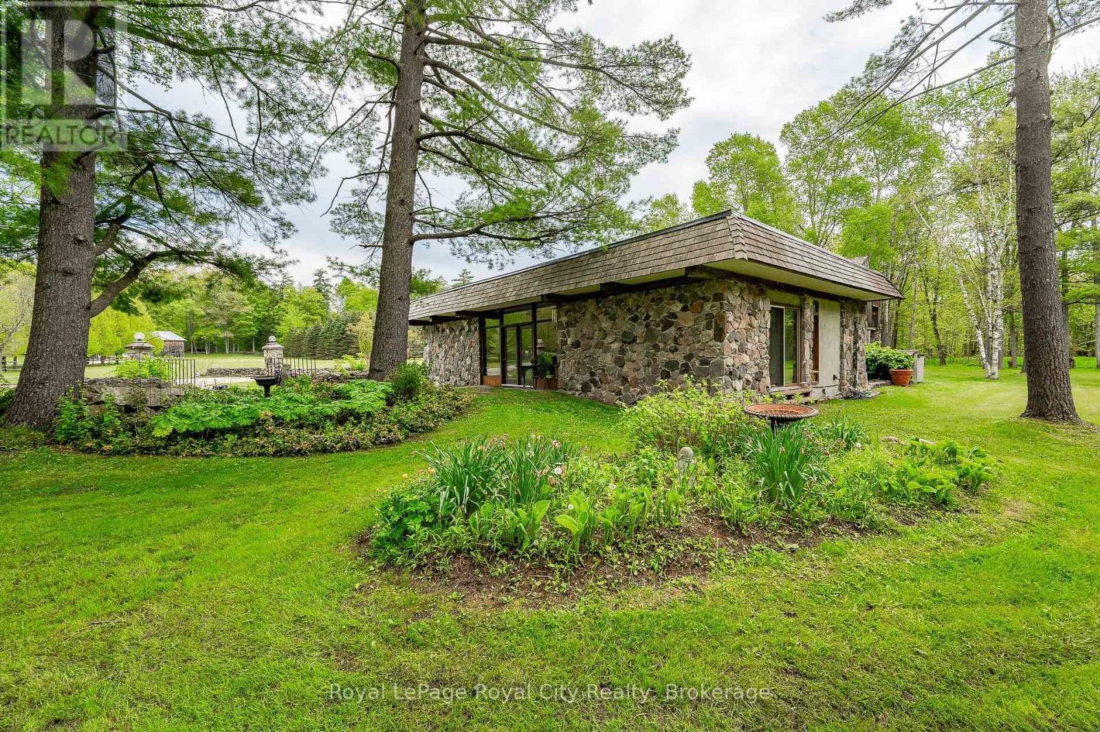 












1159 CAMPBELLVILLE ROAD

,
Milton,




Ontario
L0P1B0

