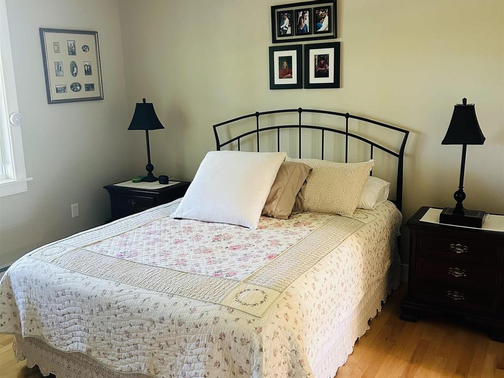 












11599 Kempt Head Road

,
Boularderie Center,




NS
B1X 1K6

