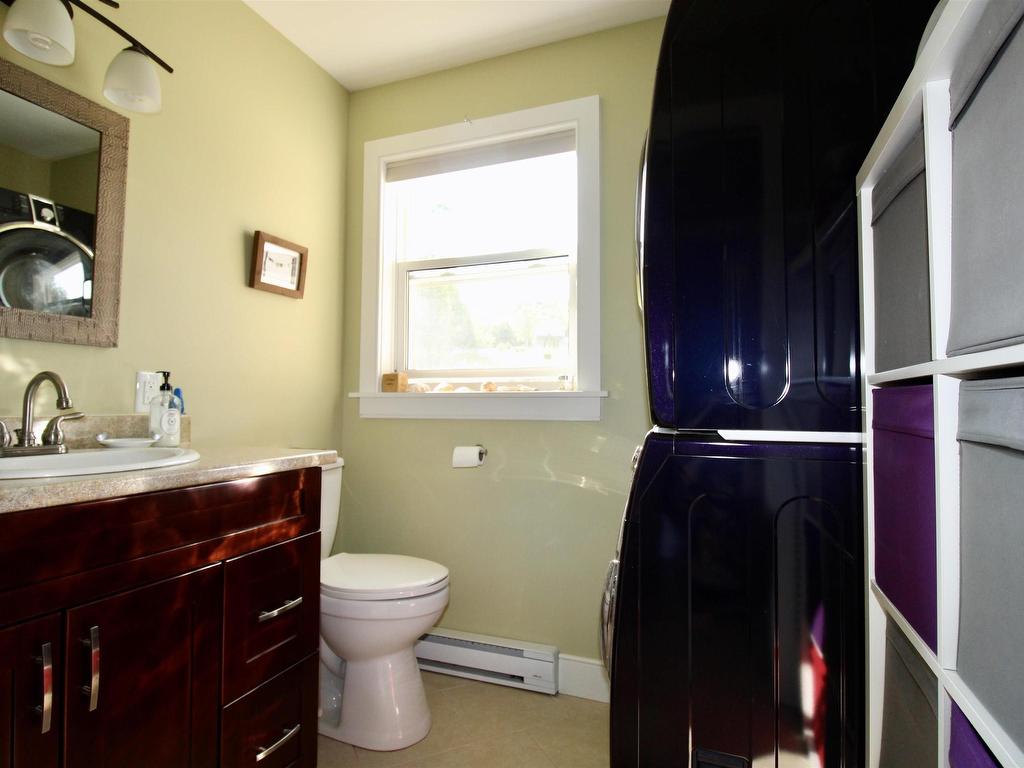 












11599 Kempt Head Road

,
Boularderie Center,




NS
B1X 1K6

