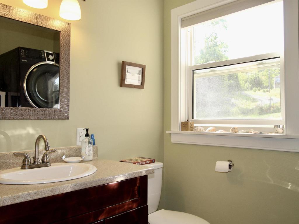 












11599 Kempt Head Road

,
Boularderie Center,




NS
B1X 1K6

