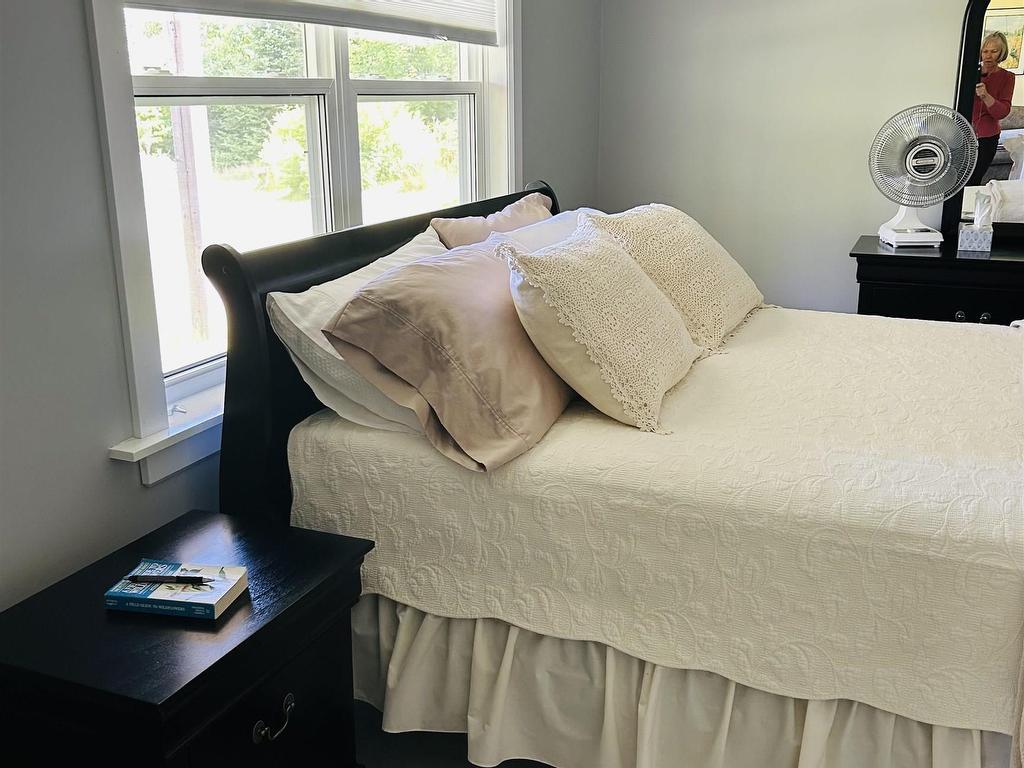 












11599 Kempt Head Road

,
Boularderie Center,




NS
B1X 1K6

