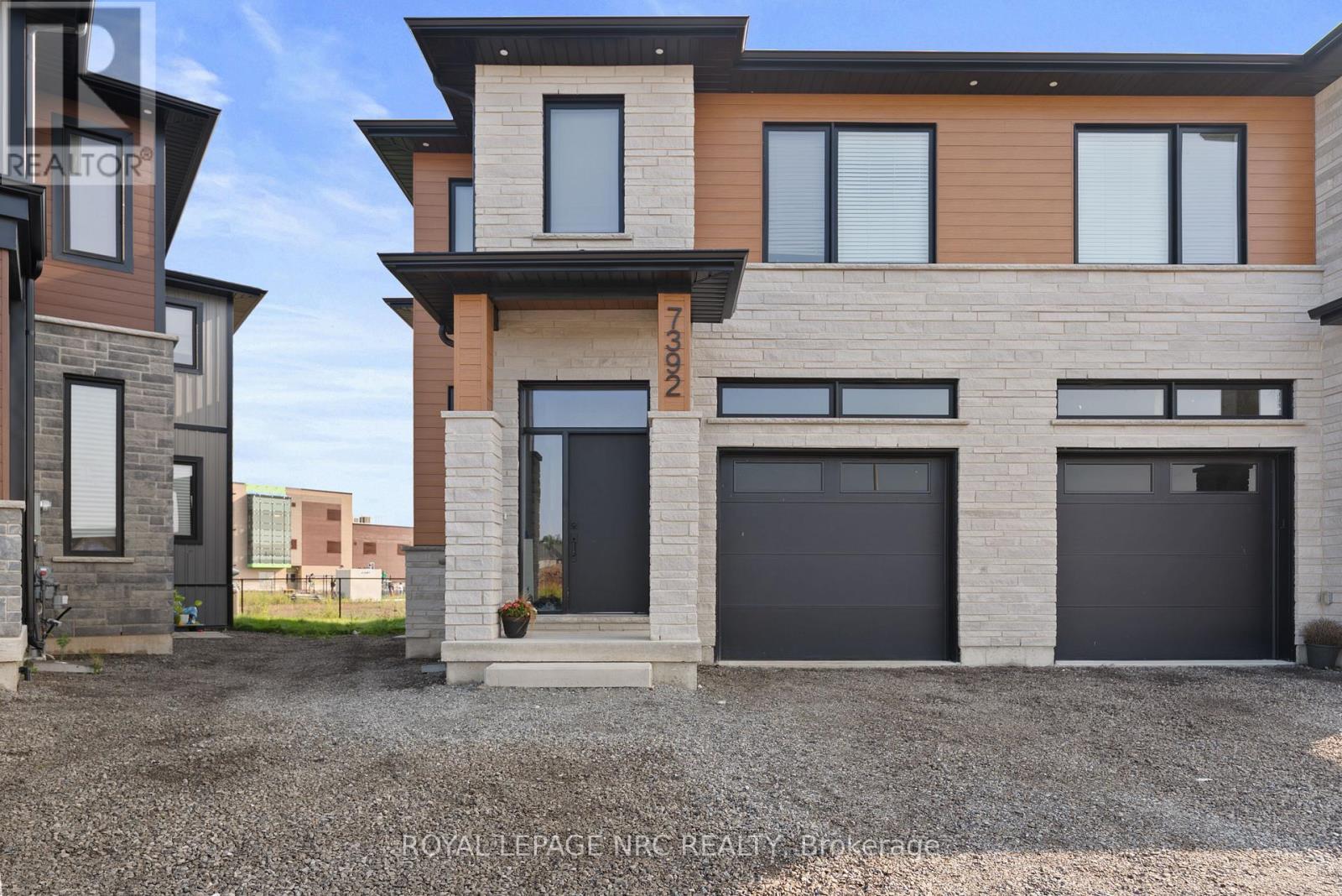 












7392 SPLENDOUR DRIVE

,
Niagara Falls (Brown),




Ontario
L2H3V8

