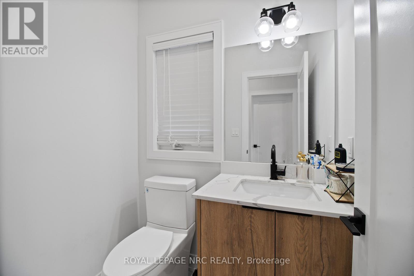 












7392 SPLENDOUR DRIVE

,
Niagara Falls (Brown),




Ontario
L2H3V8

