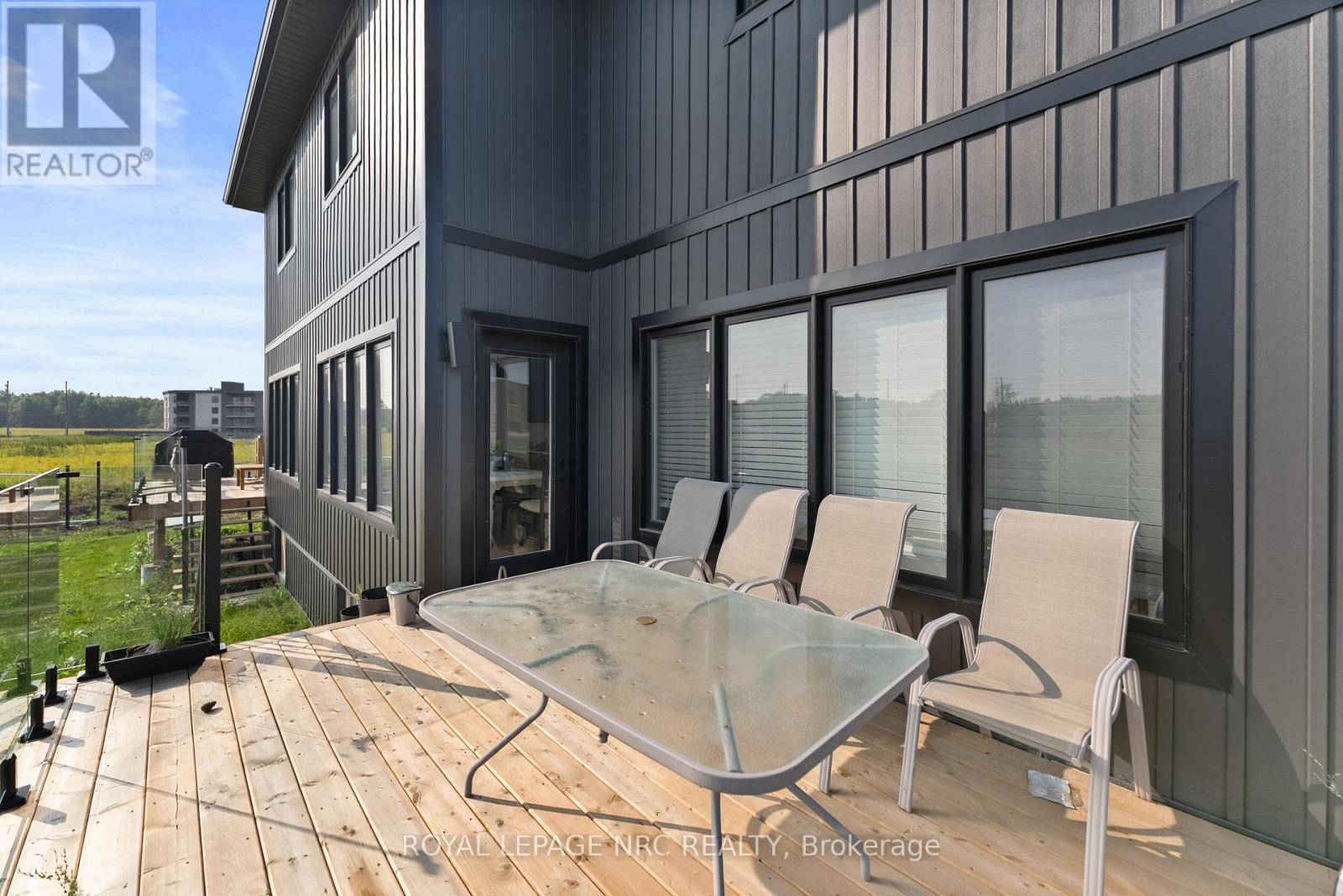 












7392 SPLENDOUR DRIVE

,
Niagara Falls (Brown),




Ontario
L2H3V8

