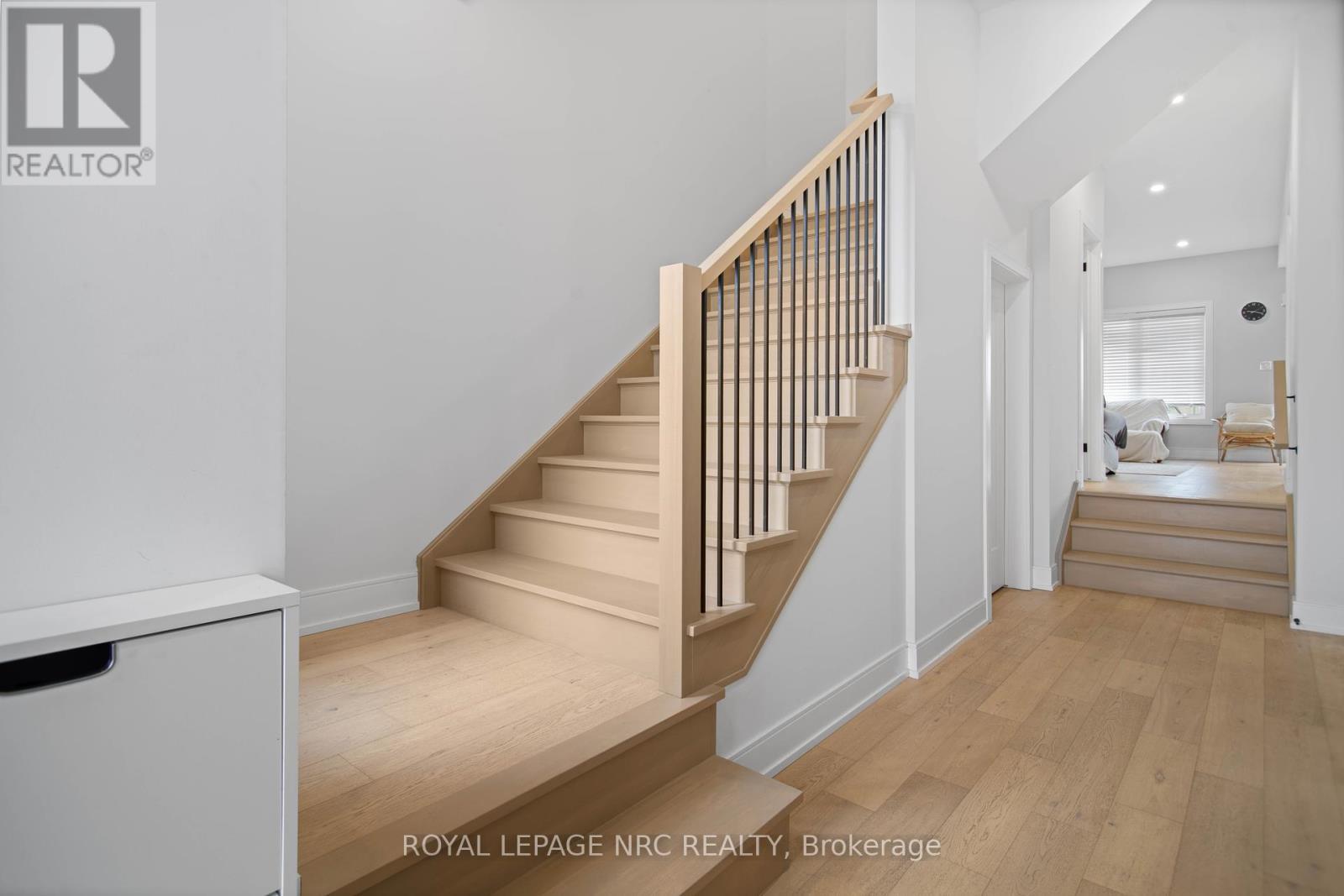 












7392 SPLENDOUR DRIVE

,
Niagara Falls (Brown),




Ontario
L2H3V8

