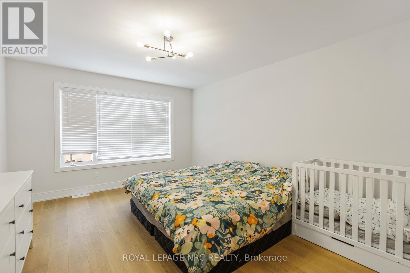 












7386 SPLENDOUR DRIVE

,
Niagara Falls (Brown),




Ontario
L2H3V8

