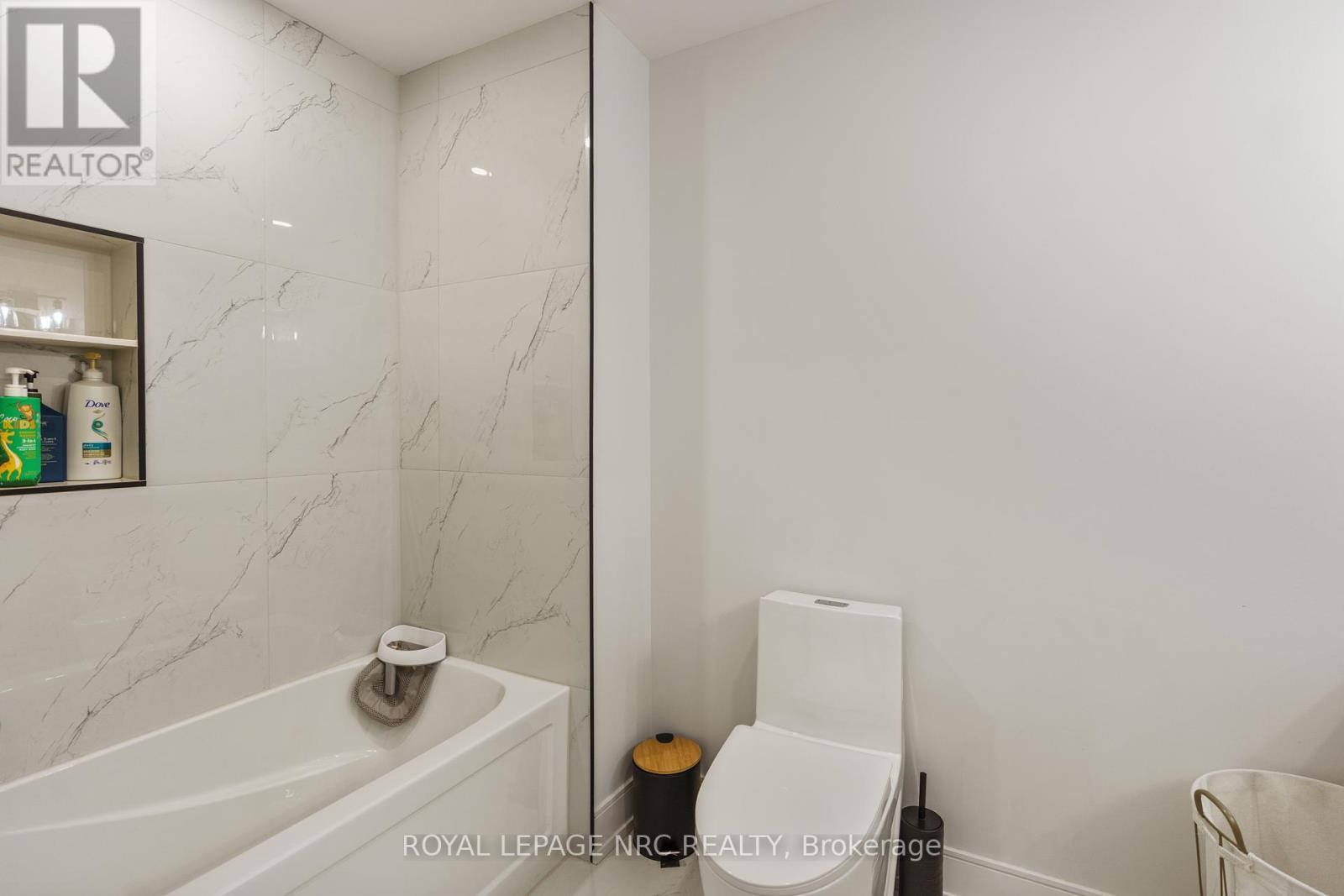 












7386 SPLENDOUR DRIVE

,
Niagara Falls (Brown),




Ontario
L2H3V8

