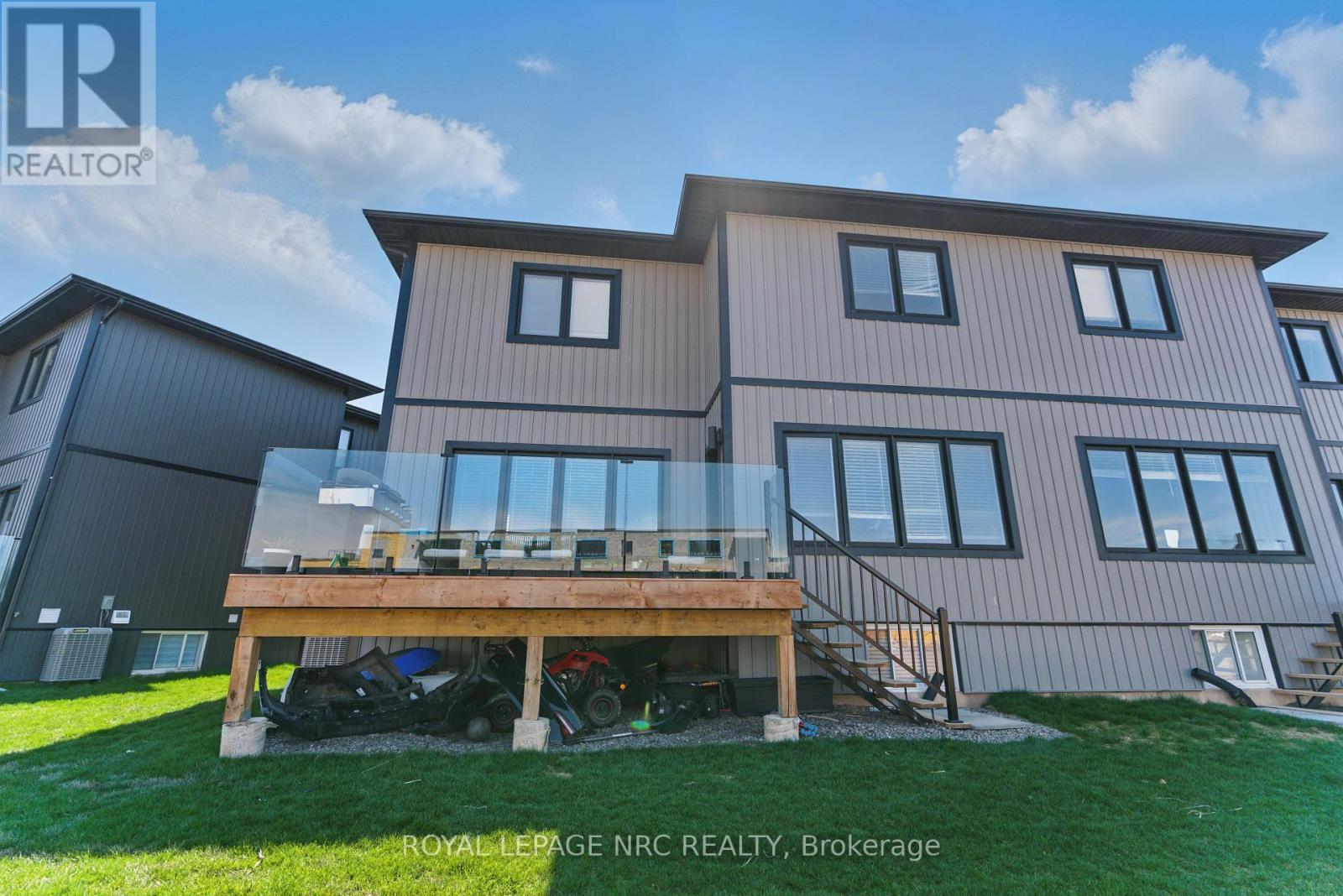 












7386 SPLENDOUR DRIVE

,
Niagara Falls (Brown),




Ontario
L2H3V8

