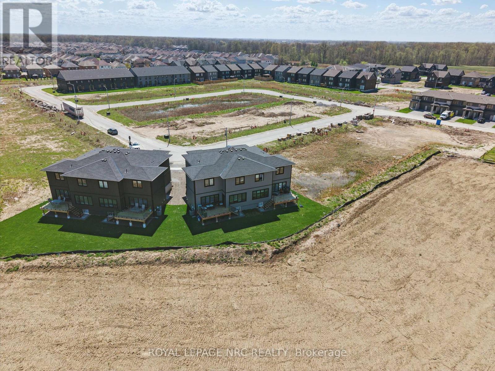 












7386 SPLENDOUR DRIVE

,
Niagara Falls (Brown),




Ontario
L2H3V8

