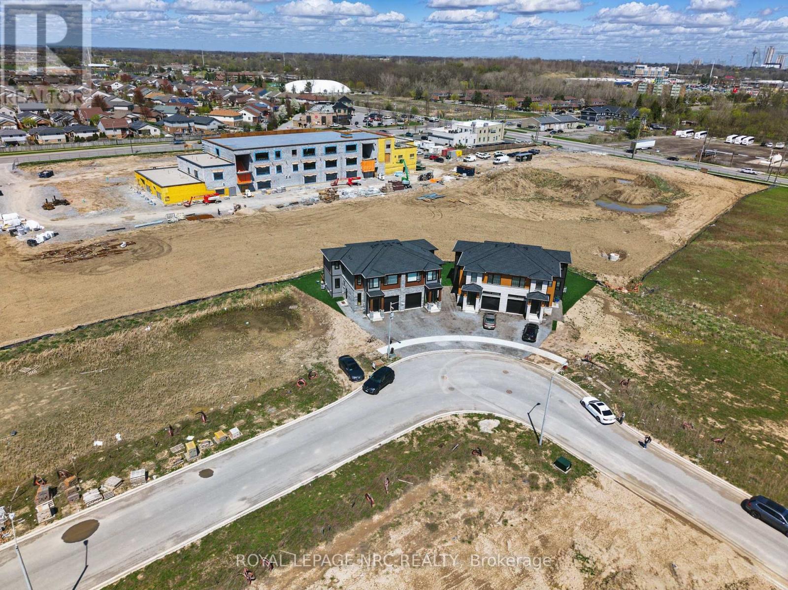 












7386 SPLENDOUR DRIVE

,
Niagara Falls (Brown),




Ontario
L2H3V8

