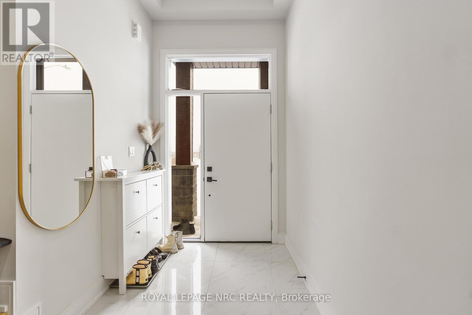 












7386 SPLENDOUR DRIVE

,
Niagara Falls (Brown),




Ontario
L2H3V8

