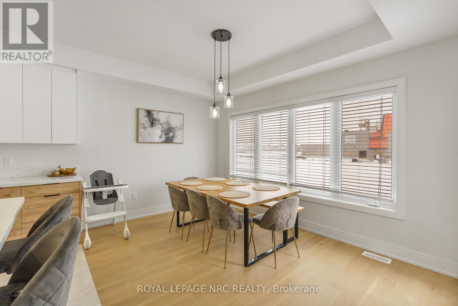 












7386 SPLENDOUR DRIVE

,
Niagara Falls (Brown),




Ontario
L2H3V8

