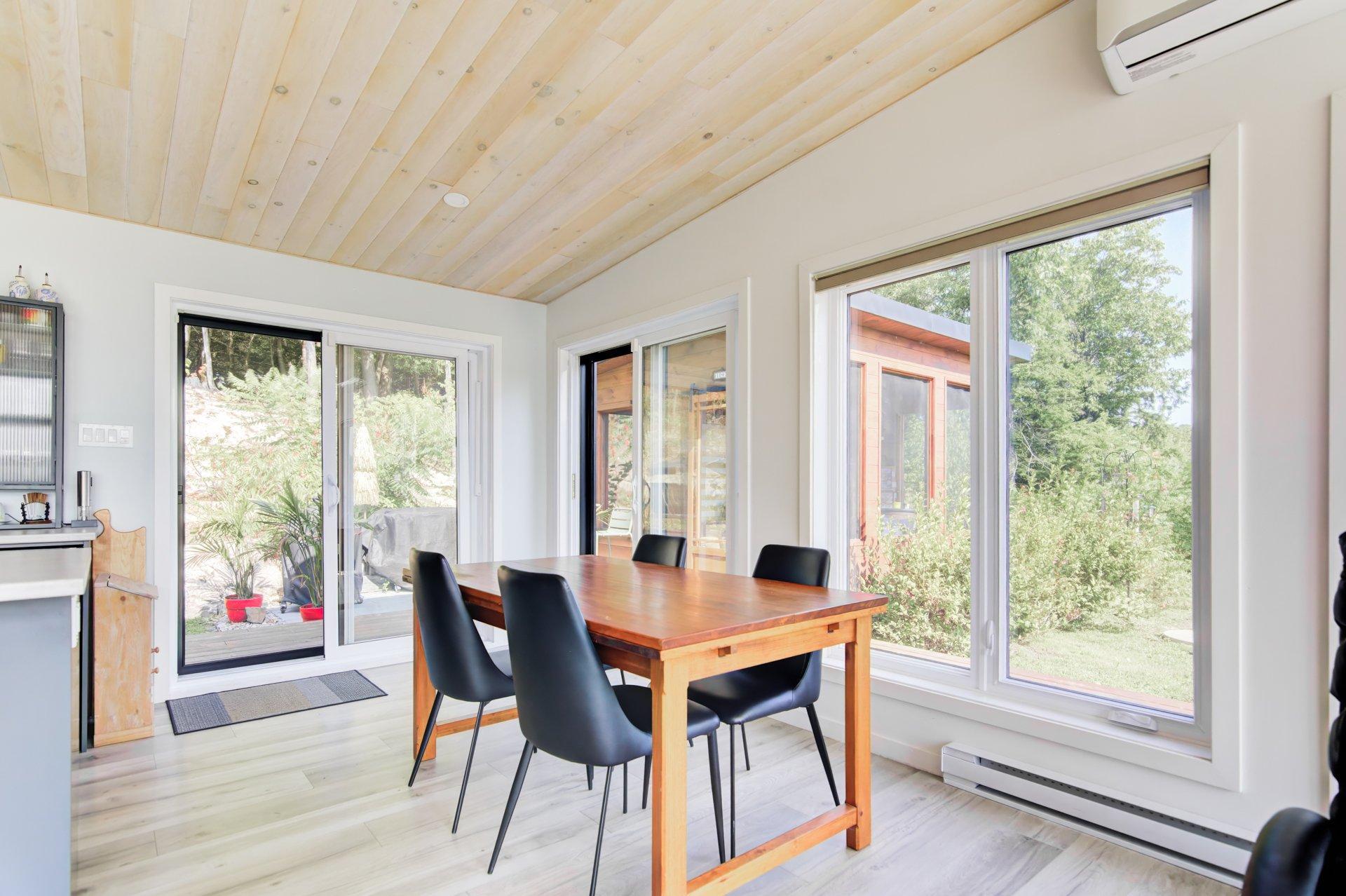 









1097


Ch. de la Côte

,
Lachute,




QC
J8H3W7

