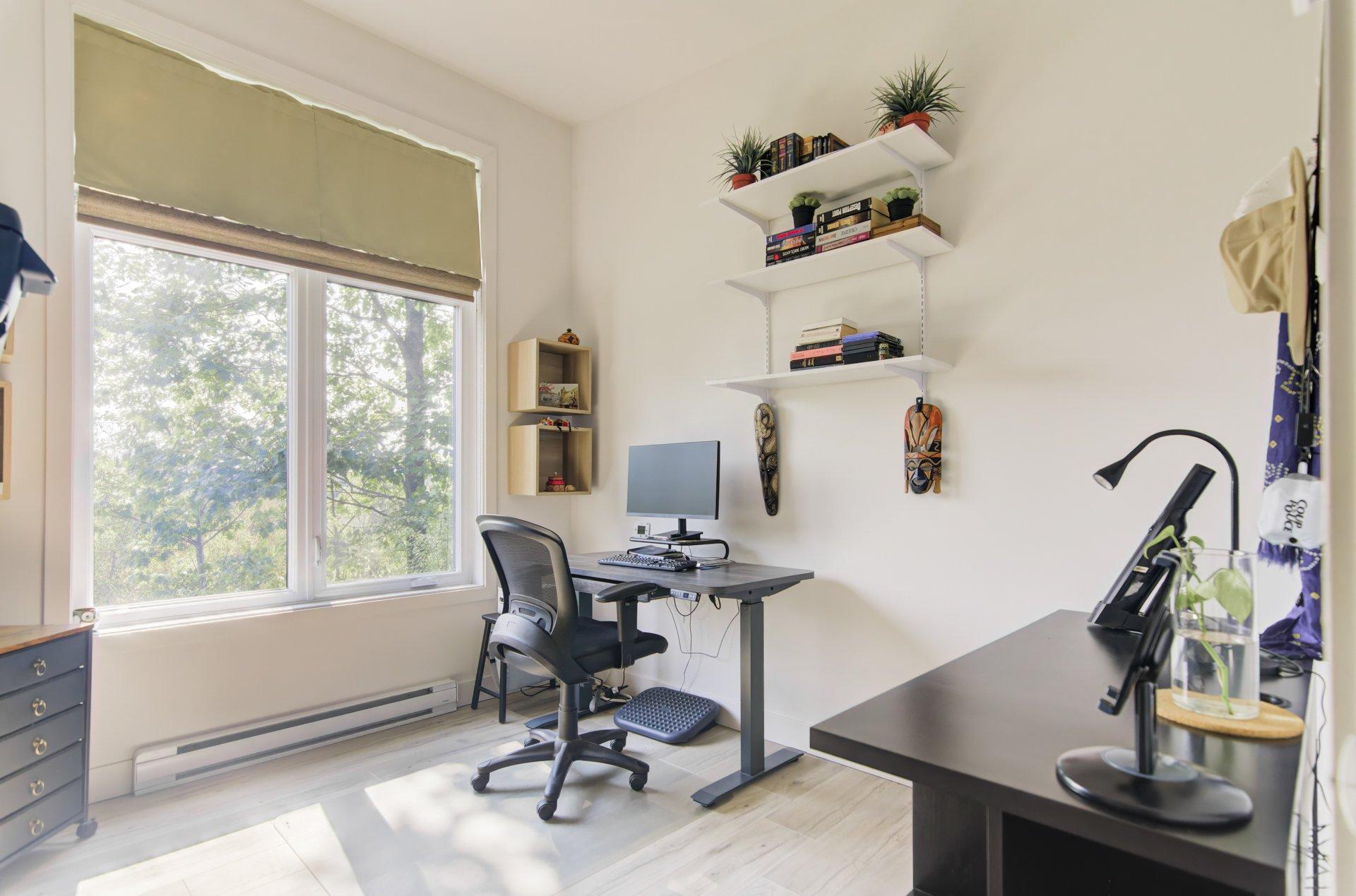 









1097


Ch. de la Côte

,
Lachute,




QC
J8H3W7

