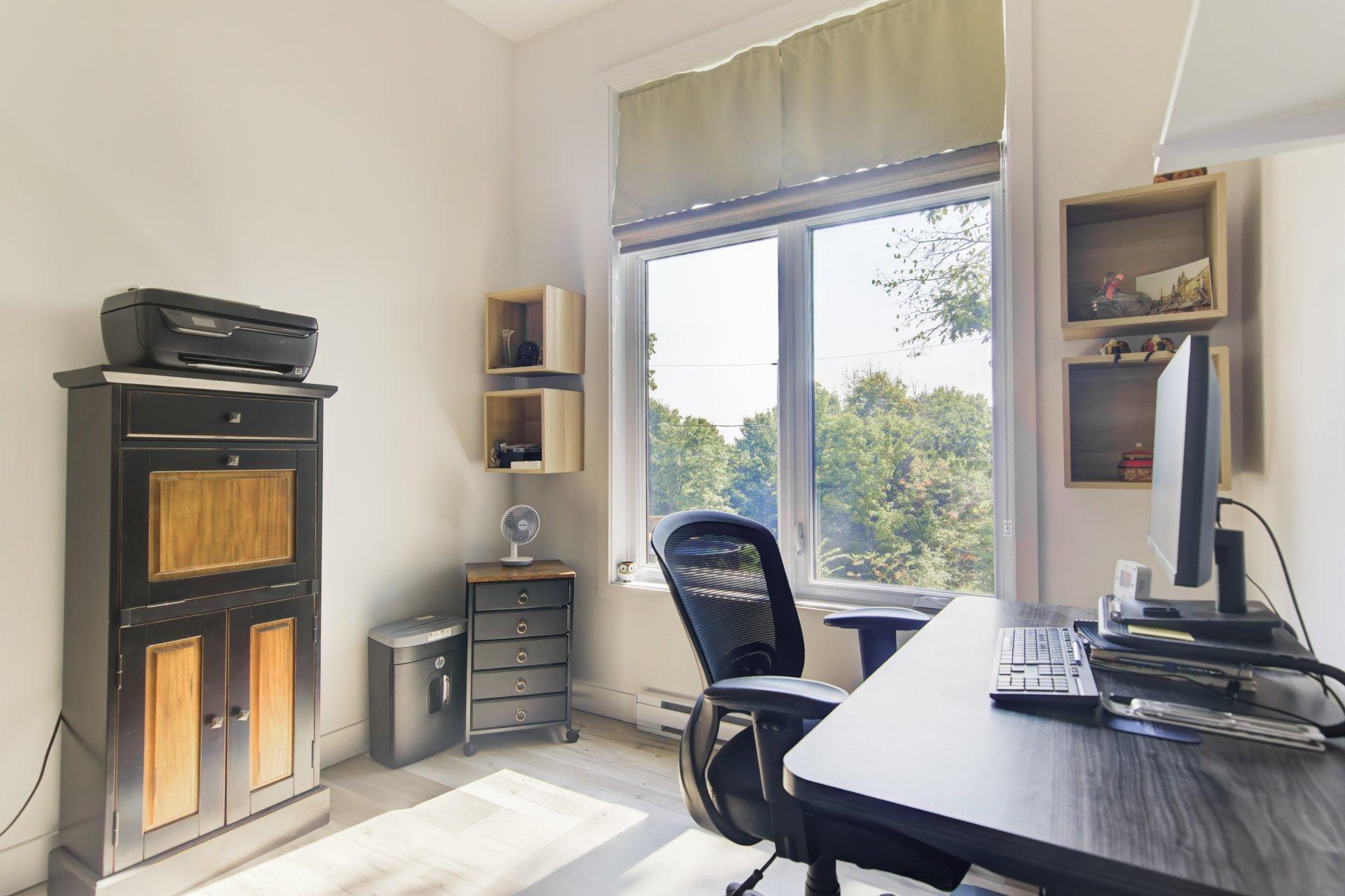 









1097


Ch. de la Côte

,
Lachute,




QC
J8H3W7

