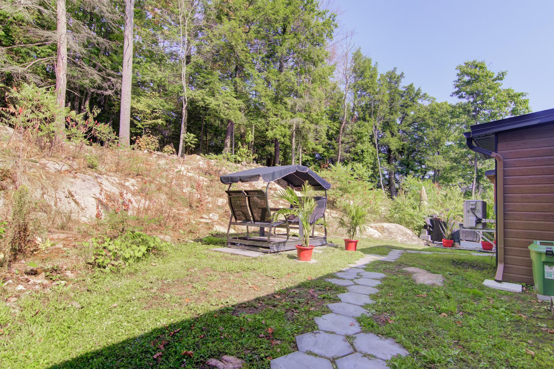 









1097


Ch. de la Côte

,
Lachute,




QC
J8H3W7

