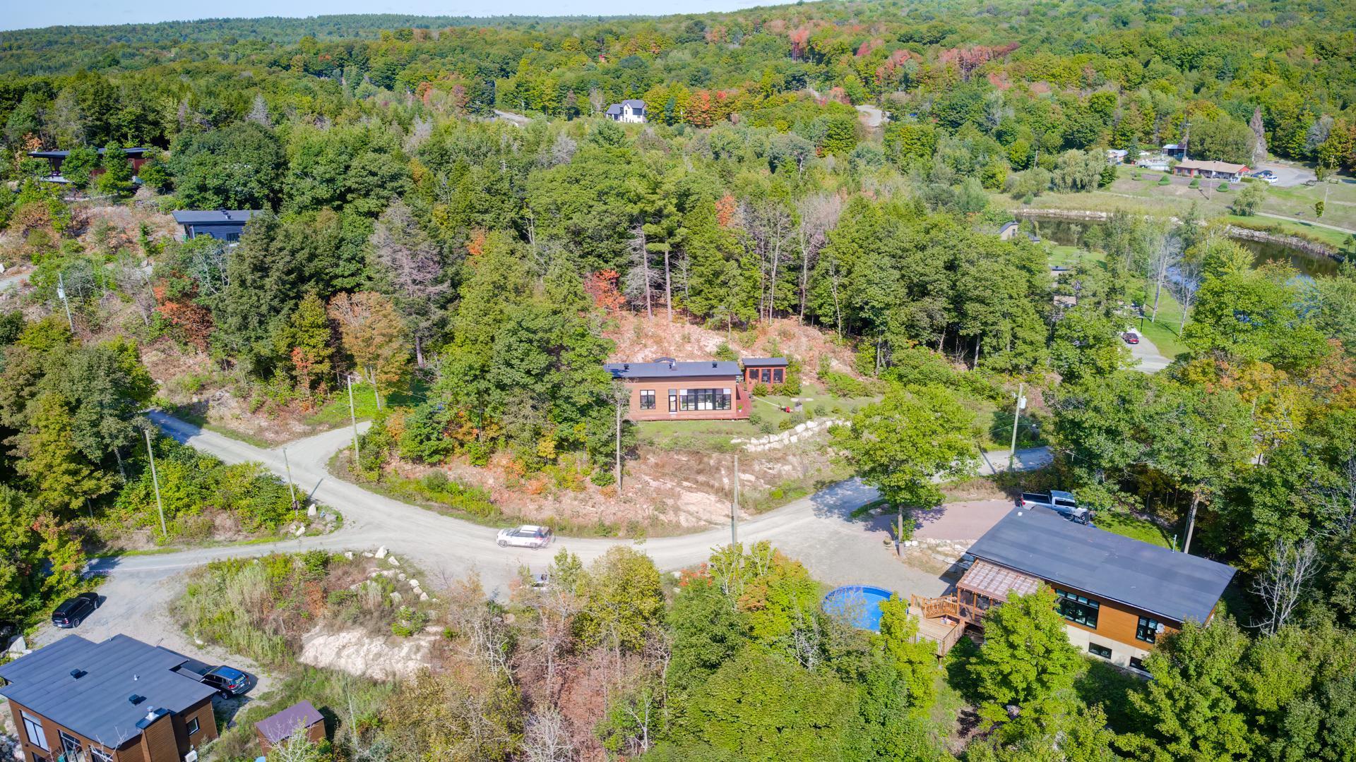 









1097


Ch. de la Côte

,
Lachute,




QC
J8H3W7

