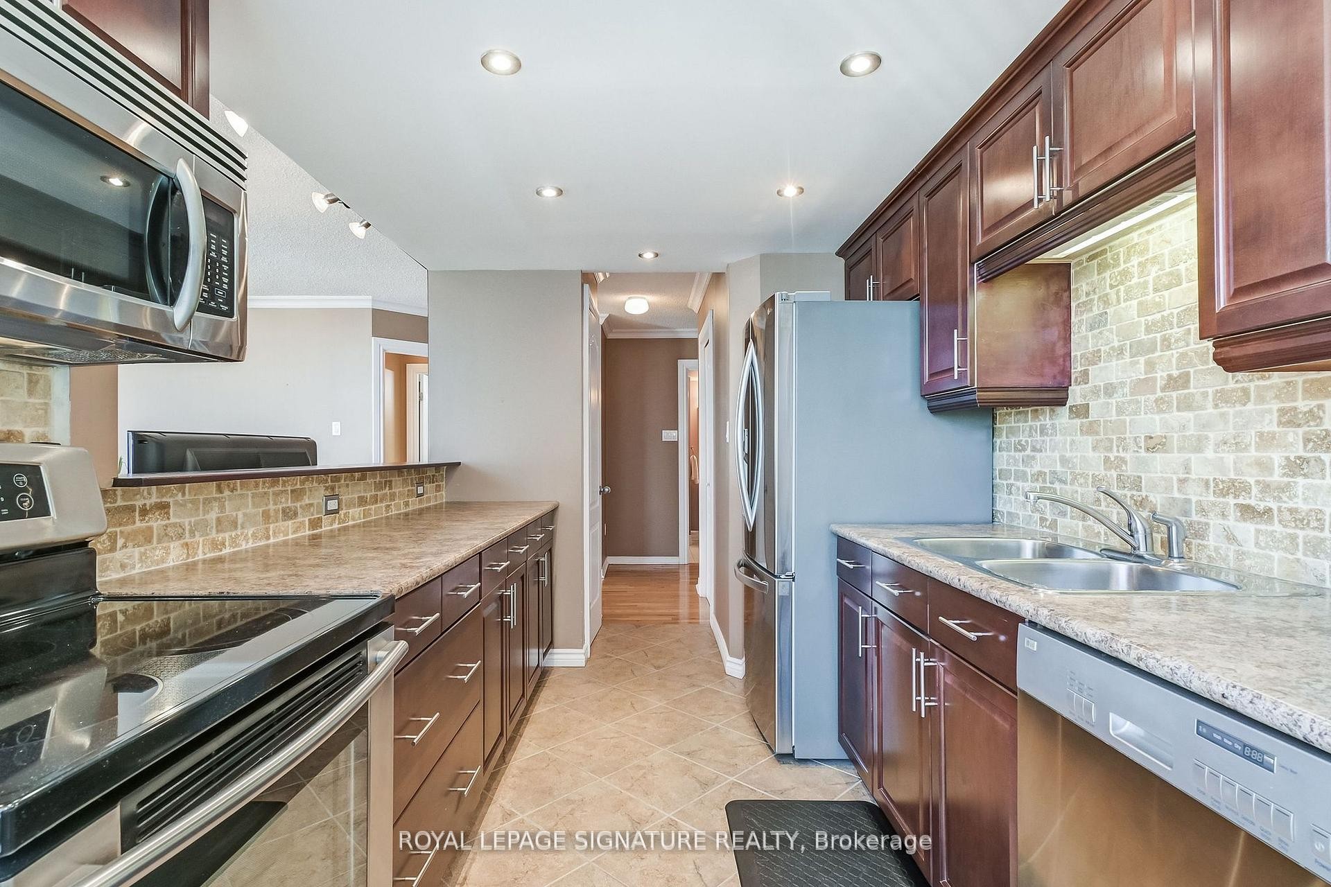 









75


King

Street East, 1105,
Mississauga,




ON
L5A 4G5

