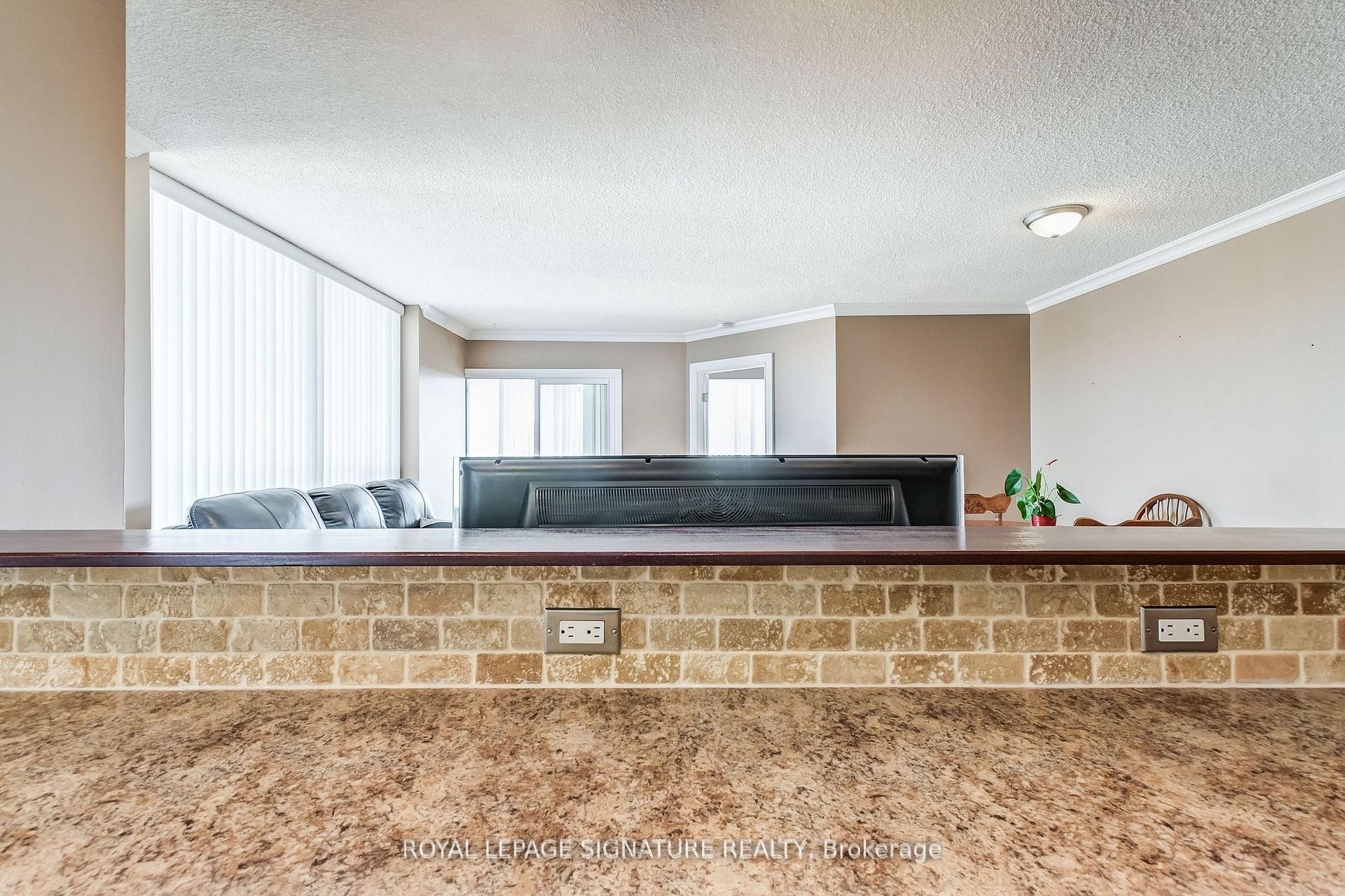 









75


King

Street East, 1105,
Mississauga,




ON
L5A 4G5

