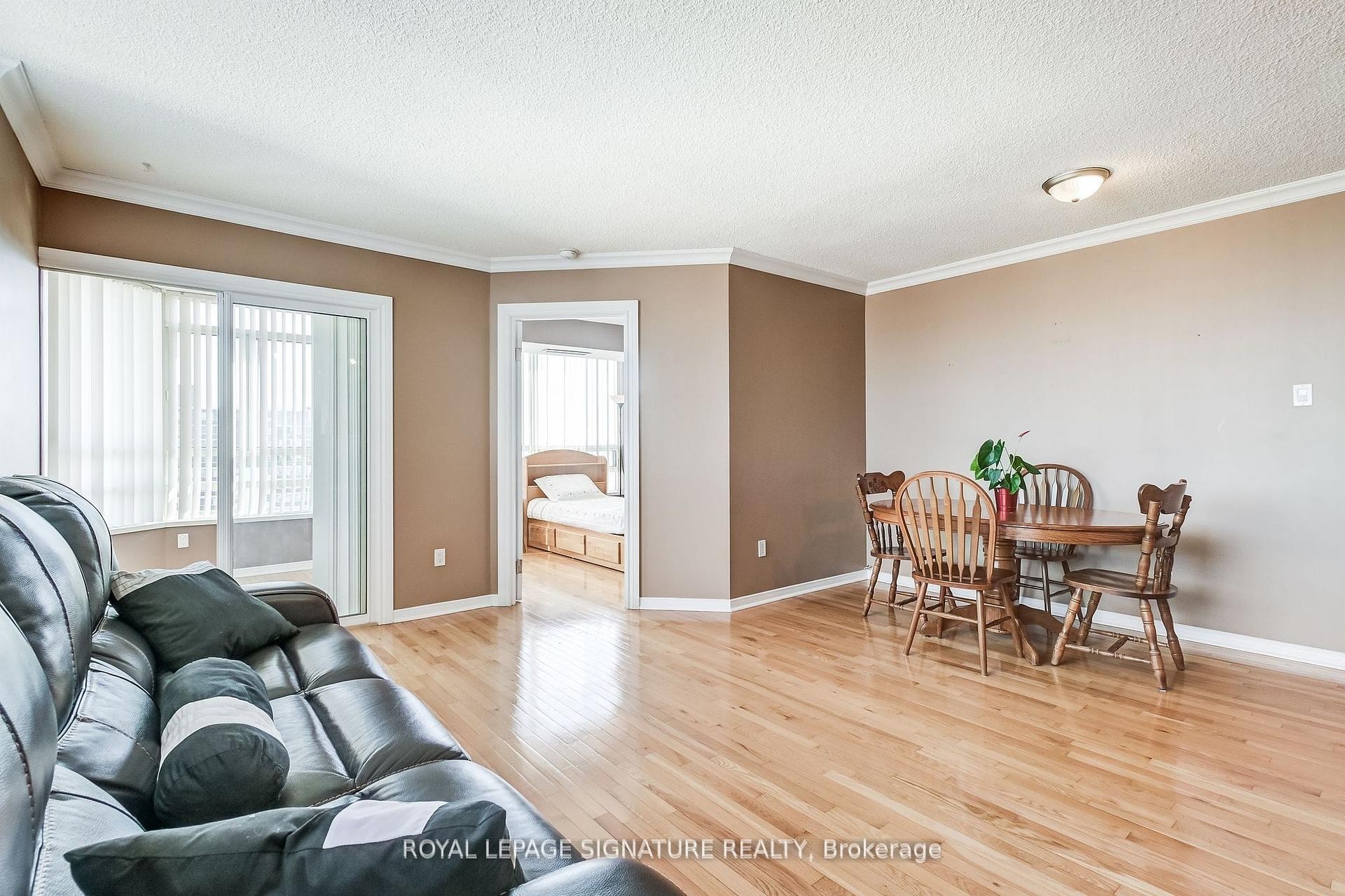 









75


King

Street East, 1105,
Mississauga,




ON
L5A 4G5

