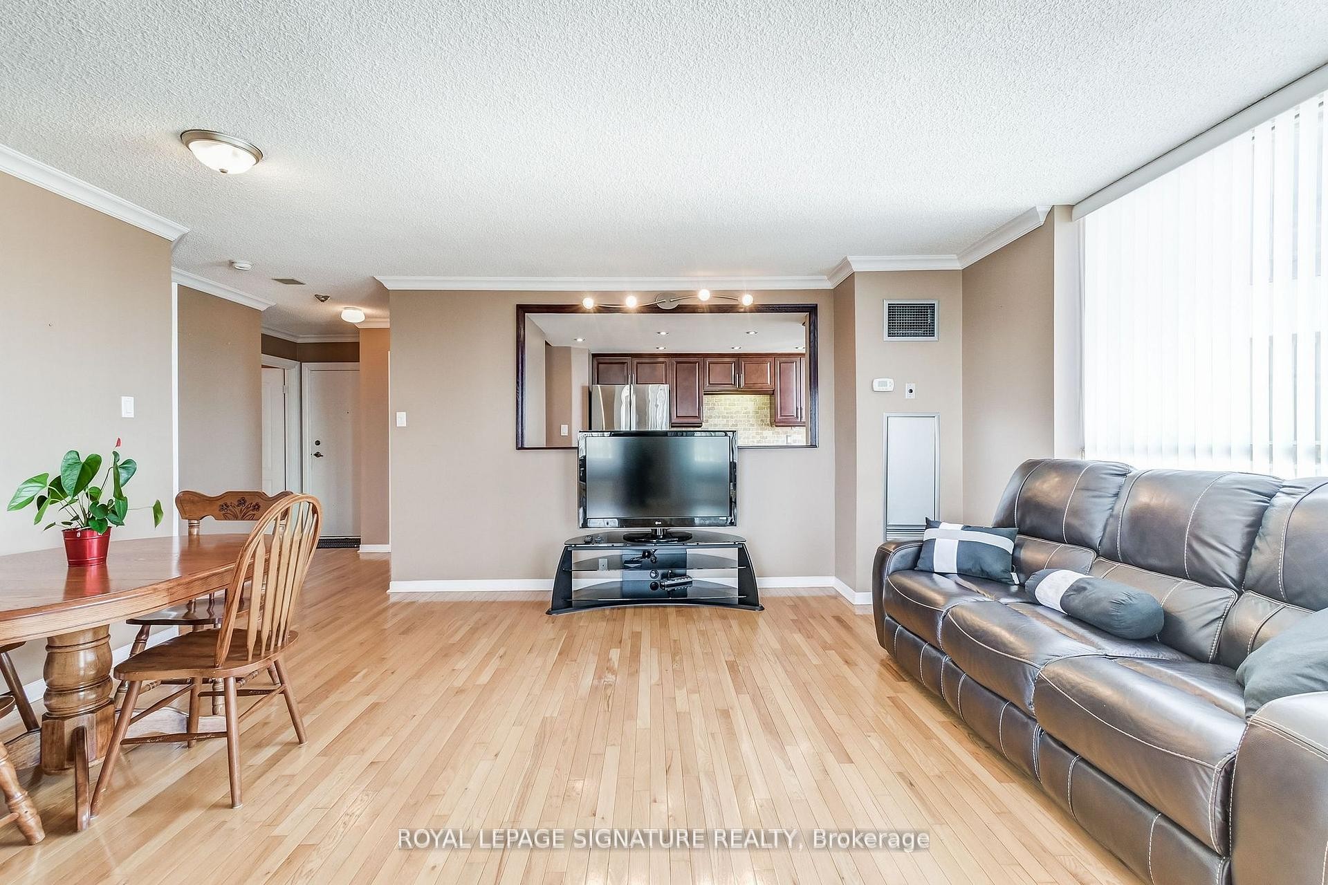 









75


King

Street East, 1105,
Mississauga,




ON
L5A 4G5

