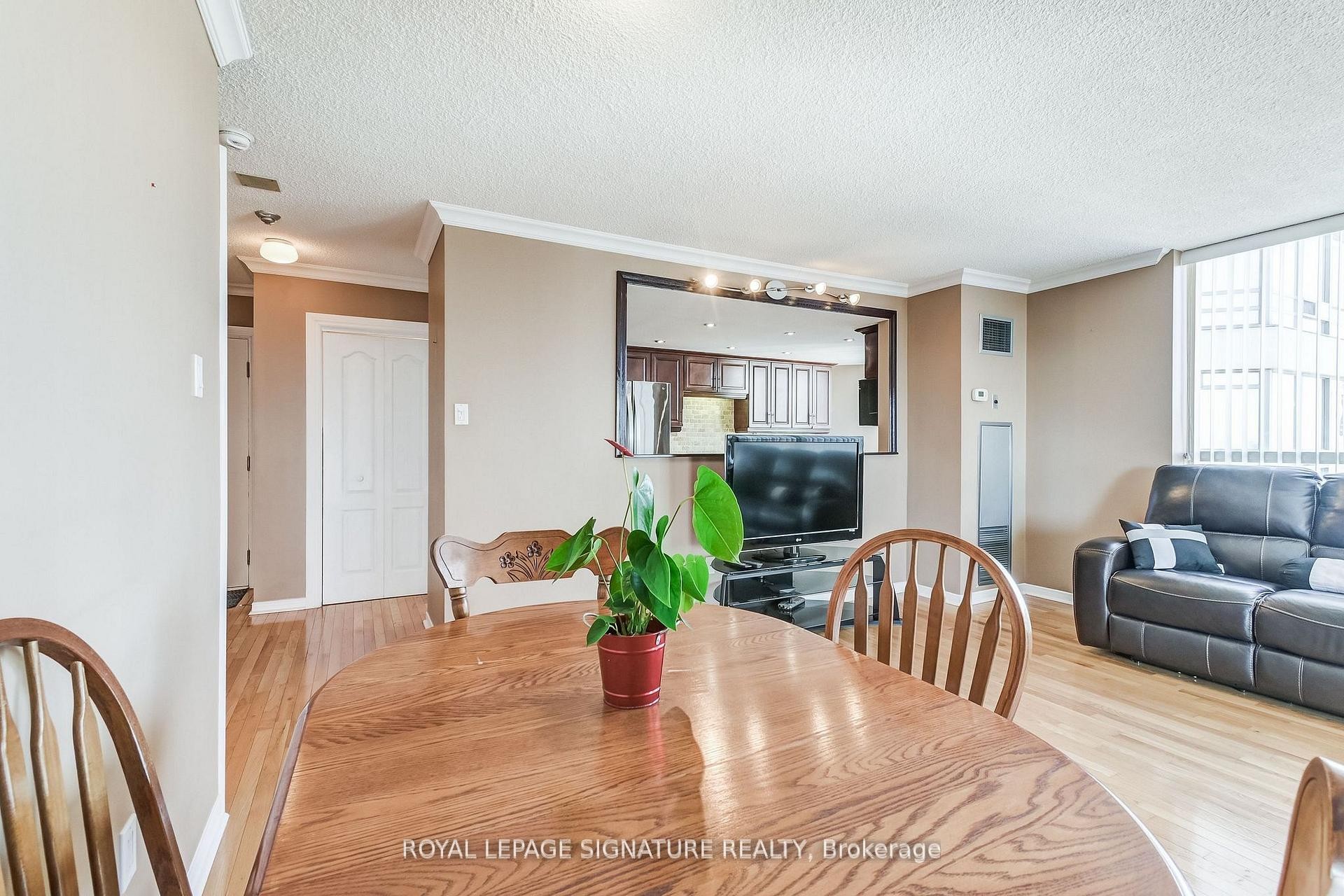 









75


King

Street East, 1105,
Mississauga,




ON
L5A 4G5

