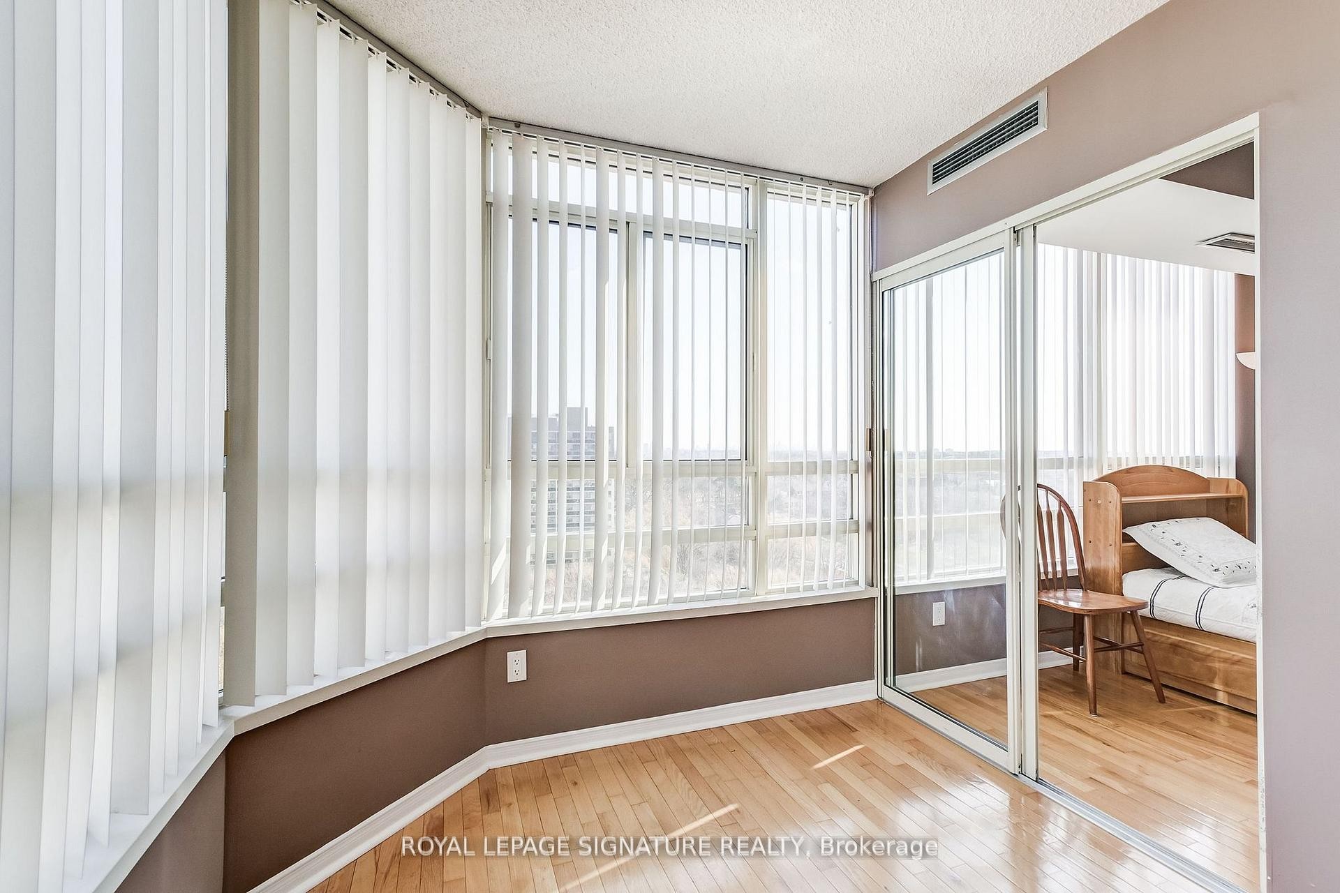 









75


King

Street East, 1105,
Mississauga,




ON
L5A 4G5

