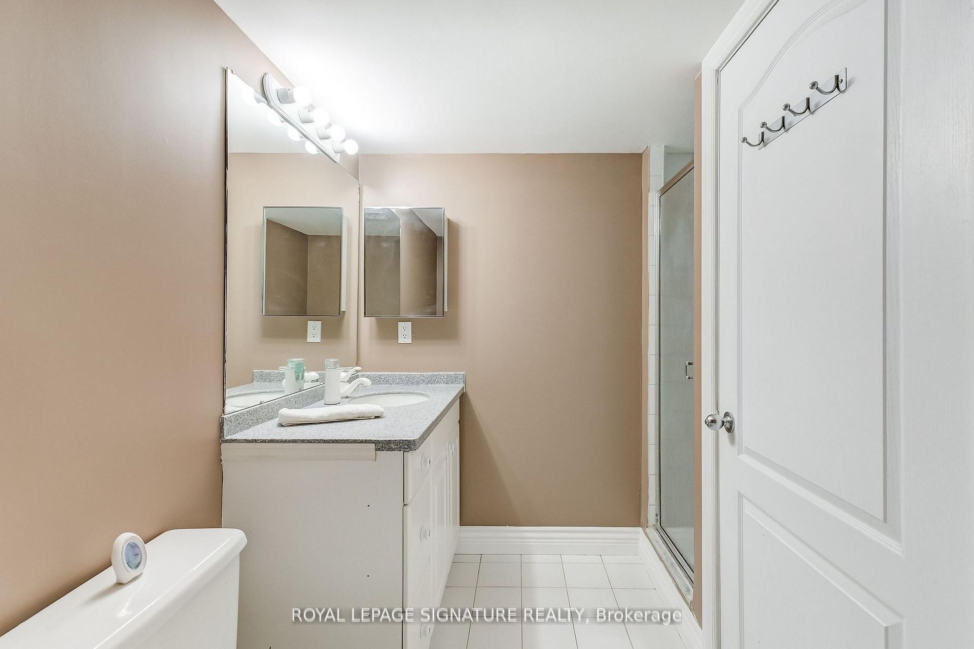 









75


King

Street East, 1105,
Mississauga,




ON
L5A 4G5

