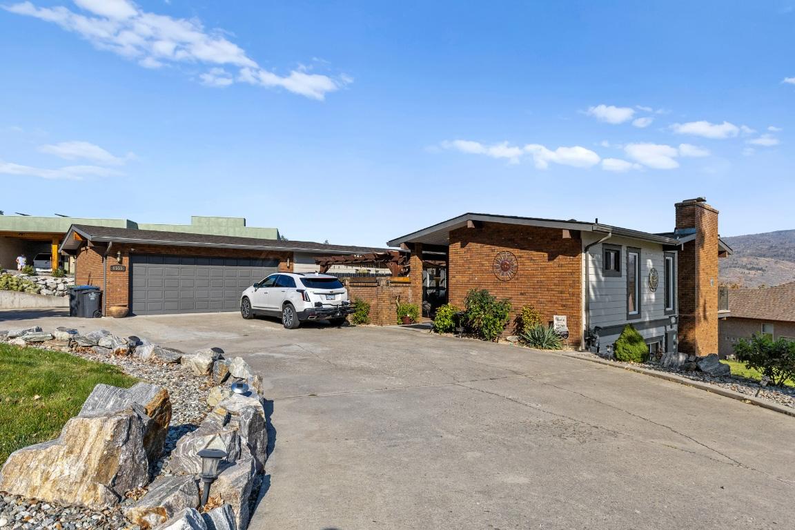 









6555


Sherburn

Road,
Peachland,




BC
V0H 1X7

