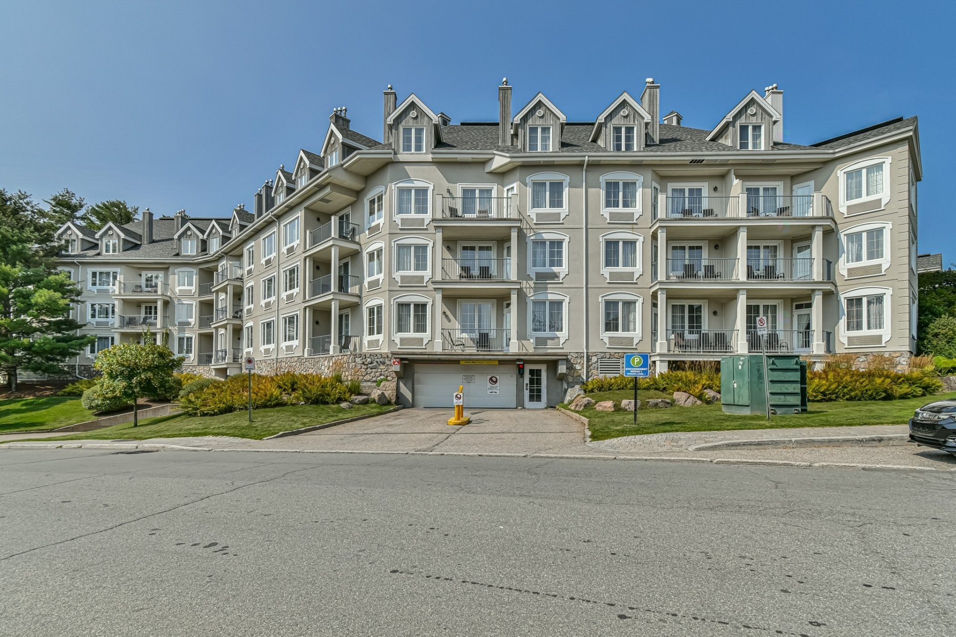 









160


Ch. du Curé-Deslauriers

, 441,
Mont-Tremblant,




QC
J8E1C9

