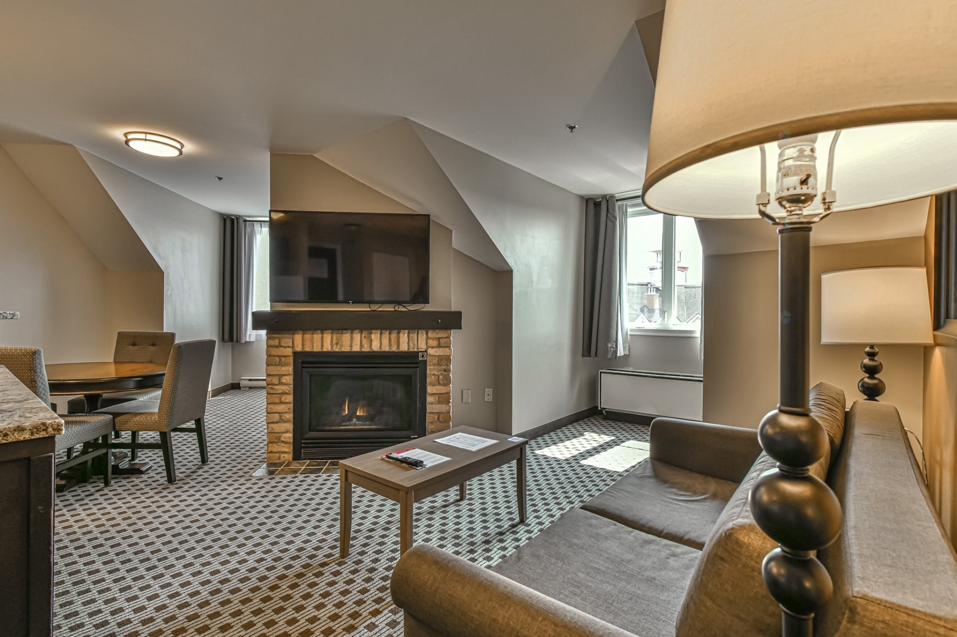 









160


Ch. du Curé-Deslauriers

, 441,
Mont-Tremblant,




QC
J8E1C9

