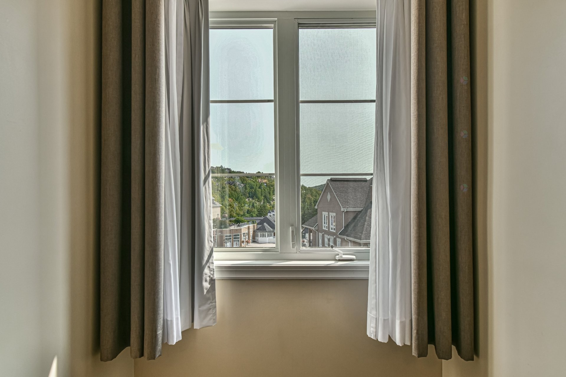 









160


Ch. du Curé-Deslauriers

, 441,
Mont-Tremblant,




QC
J8E1C9

