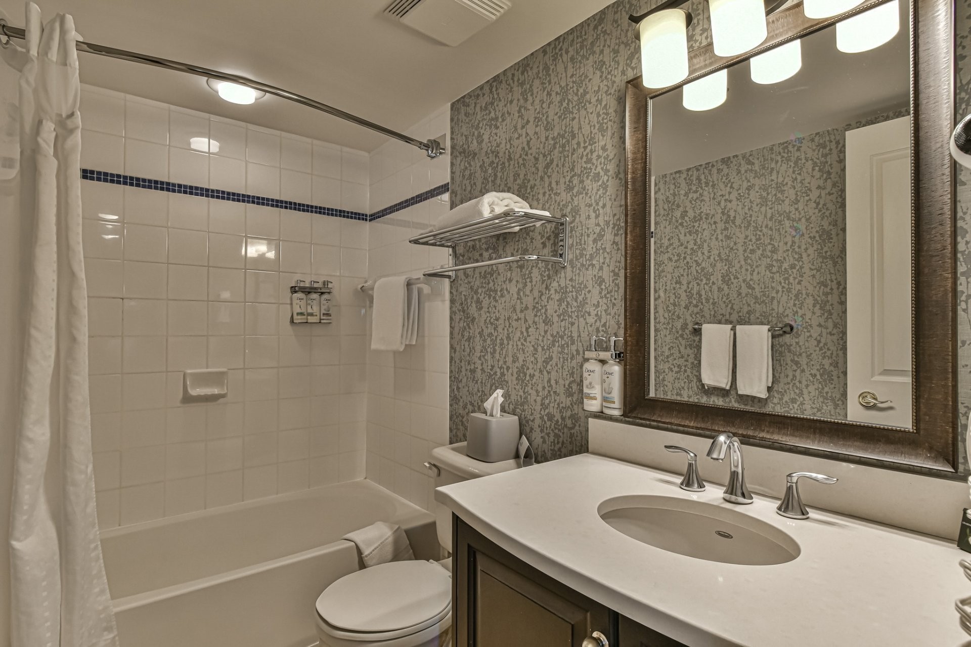 









160


Ch. du Curé-Deslauriers

, 441,
Mont-Tremblant,




QC
J8E1C9

